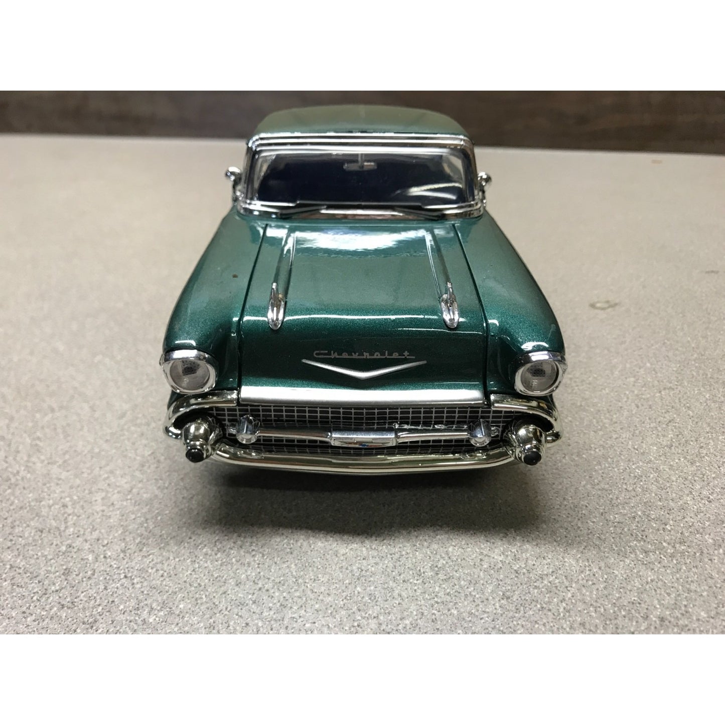 1957 Chevy Bel Air Hardtop Green Die Cast 1:18 Scale - Motor Max No. 73175 front end view