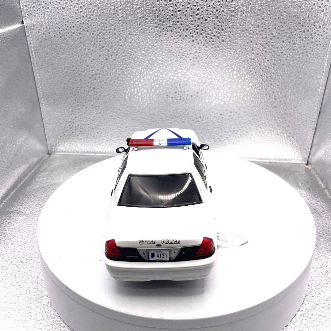 Greenlight 2008 Ford Crown Victoria Indiana State Police Die Cast, Scale: 1/24 back end/trunk view