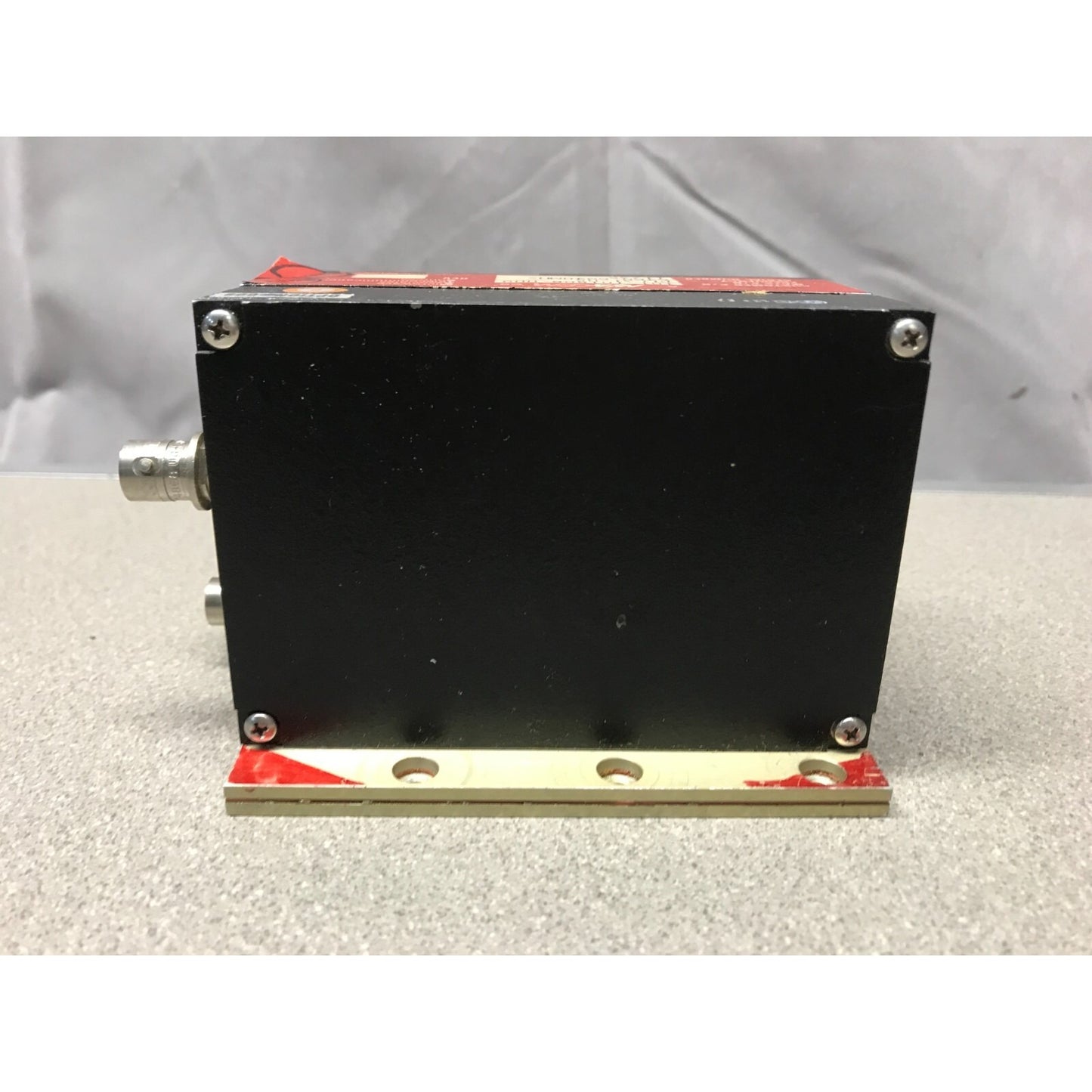 M/A-COM PLC31-05 Phase Lock Source 6460-6940 MHz bottom of unit