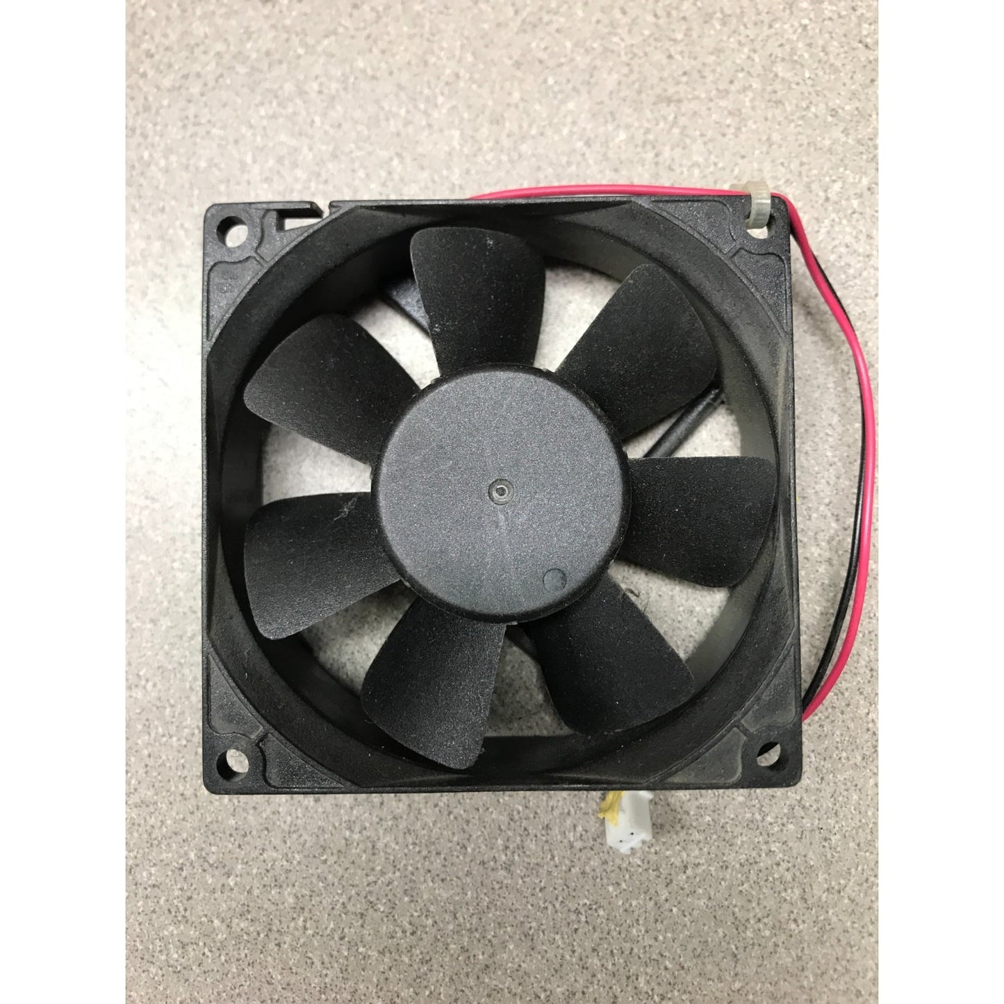 DC Brushless 2 Wire Fan ADDA AD0824UB-A71GL 12VDC back view of fan