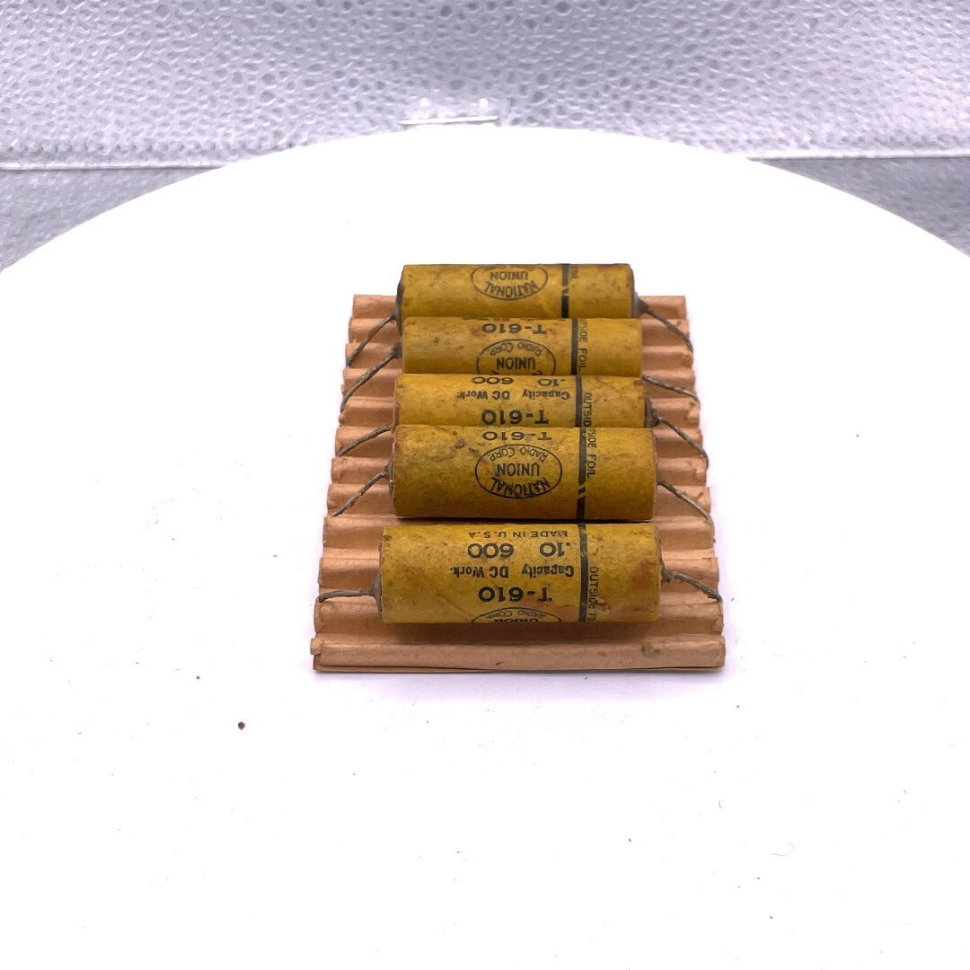 Paper Tubular Condensers National Union CAT. NO: T610 MDF .1 D.C.W.V. 600 (5 Pack) top/side view