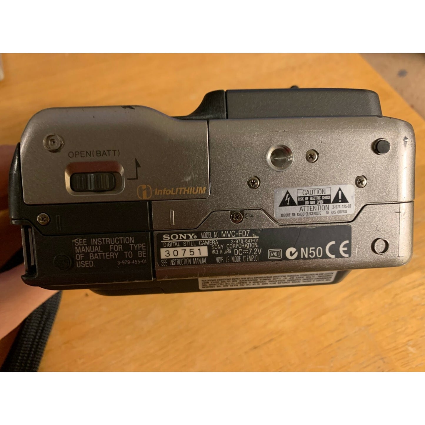 Sony Vintage Mavica MVC-FD7 3.5" floppy disk digital camera - Camera Only bottom view
