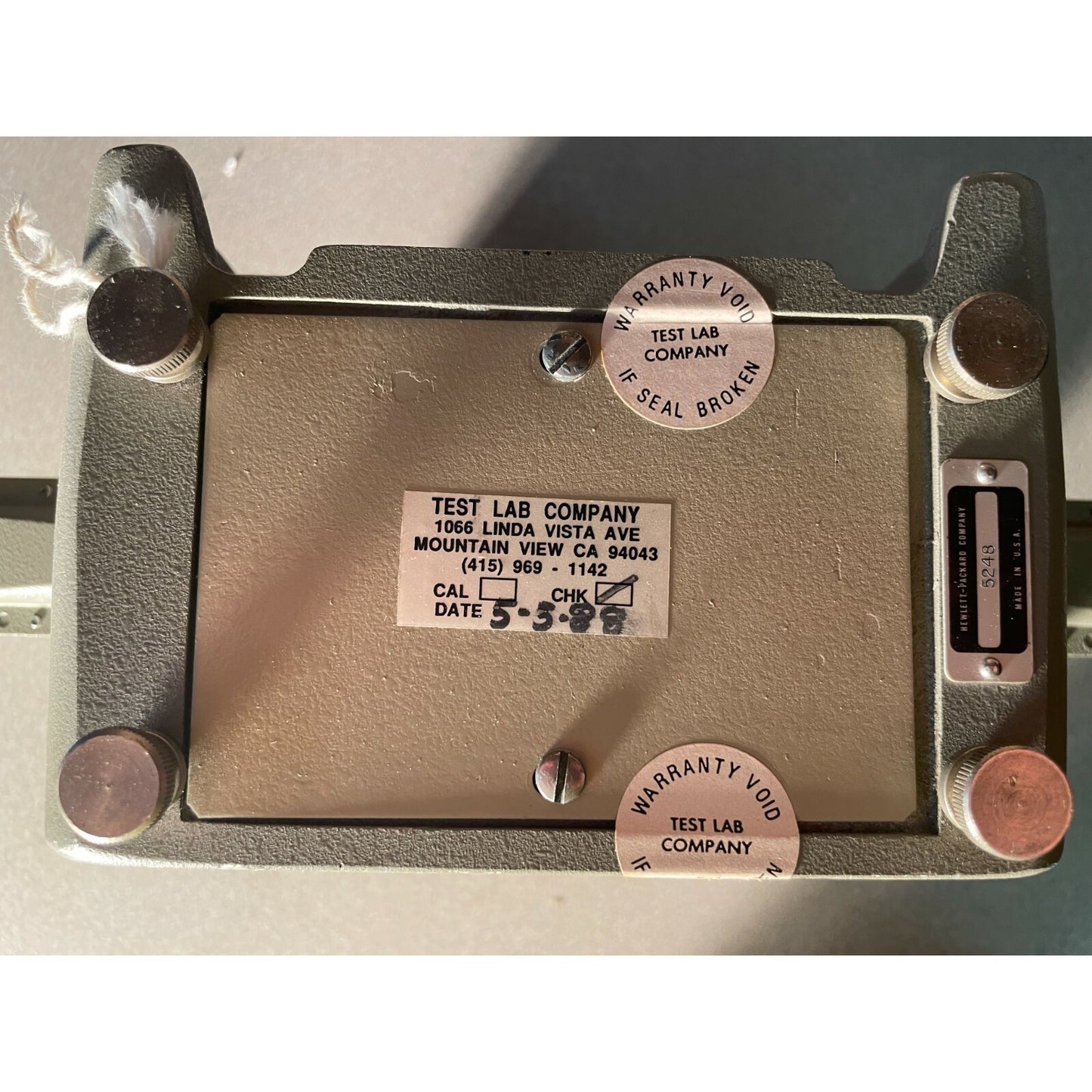 HP AGILENT VARIABLE ATTENUATOR MODEL P382A 12-18GHz bottom view with product labels