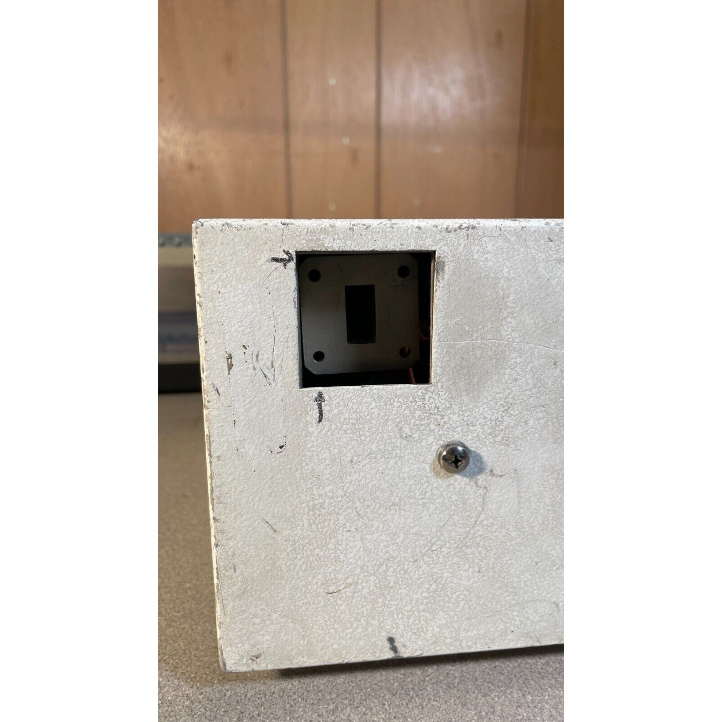 Microwave Associates Inc Freq 1318/5, 13012.5 MHz back of unit