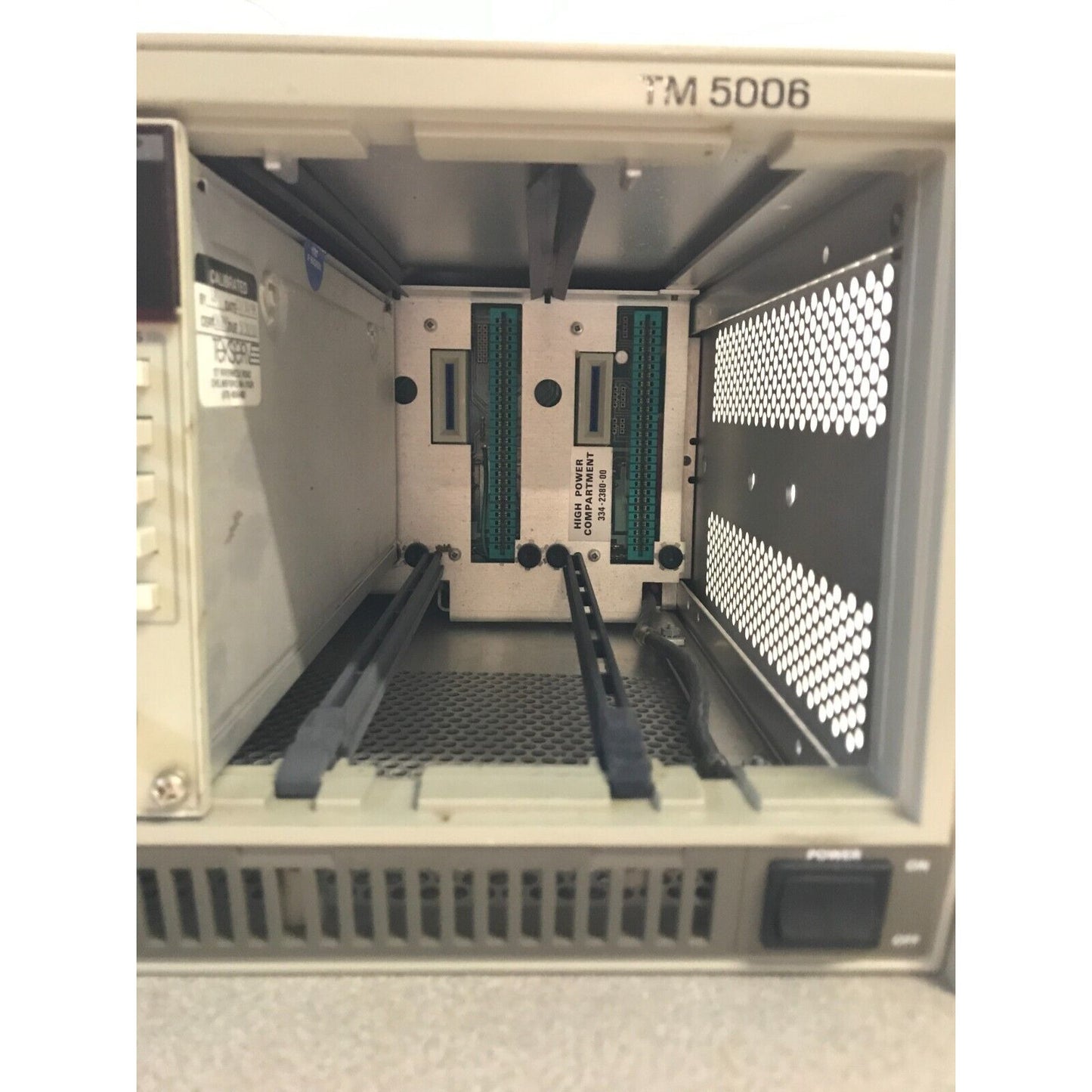 Tektonix Audio SG5010 Programmable Oscillator w/ 5001 Distortion Analyzer Mounted in TM5006 Chassis inside view of slots
