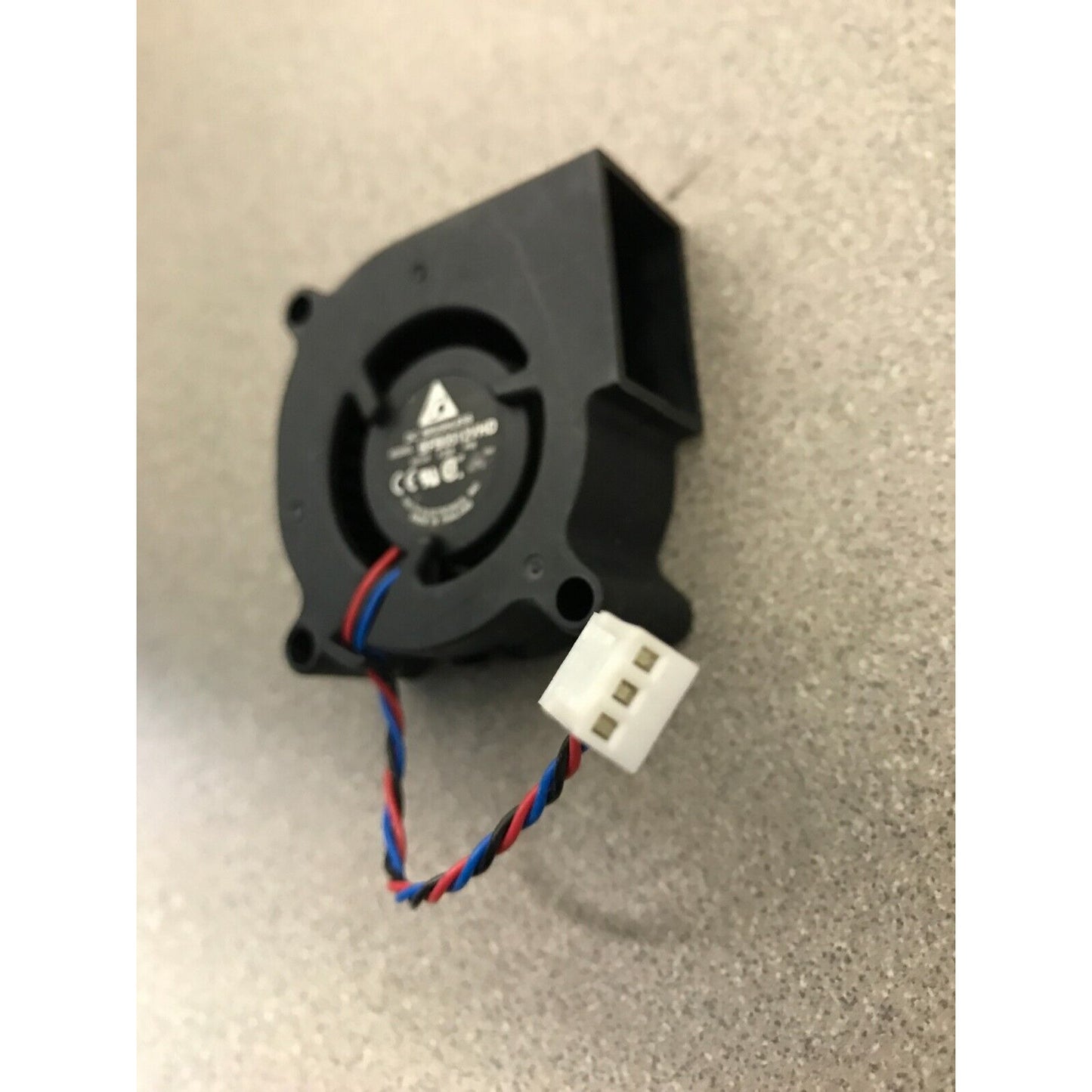 DC 3wire Projector Cooling Brushless Fan DC 12V 0.28A Model BFB0512VHD connector