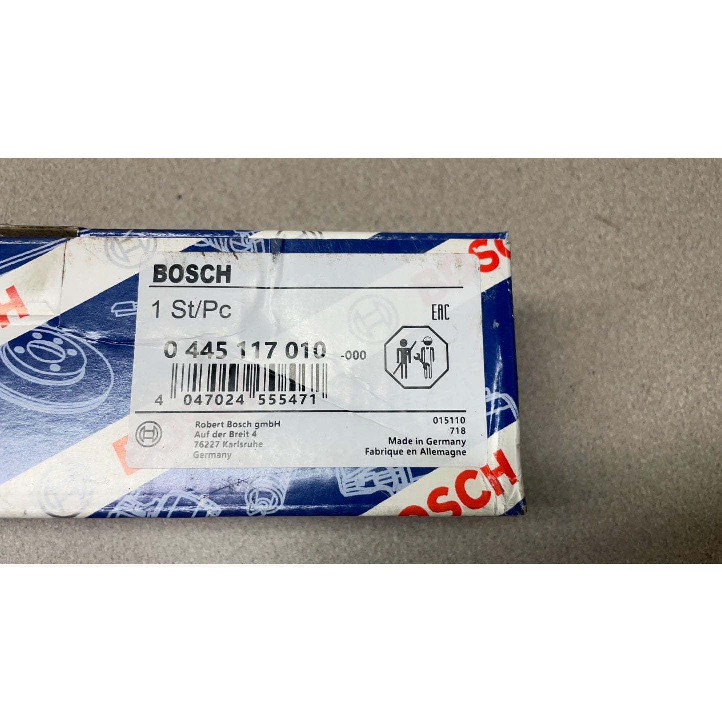 Bosch Diesel Fuel Injectors - 6.6L V8 Duramax LML closeup of box label