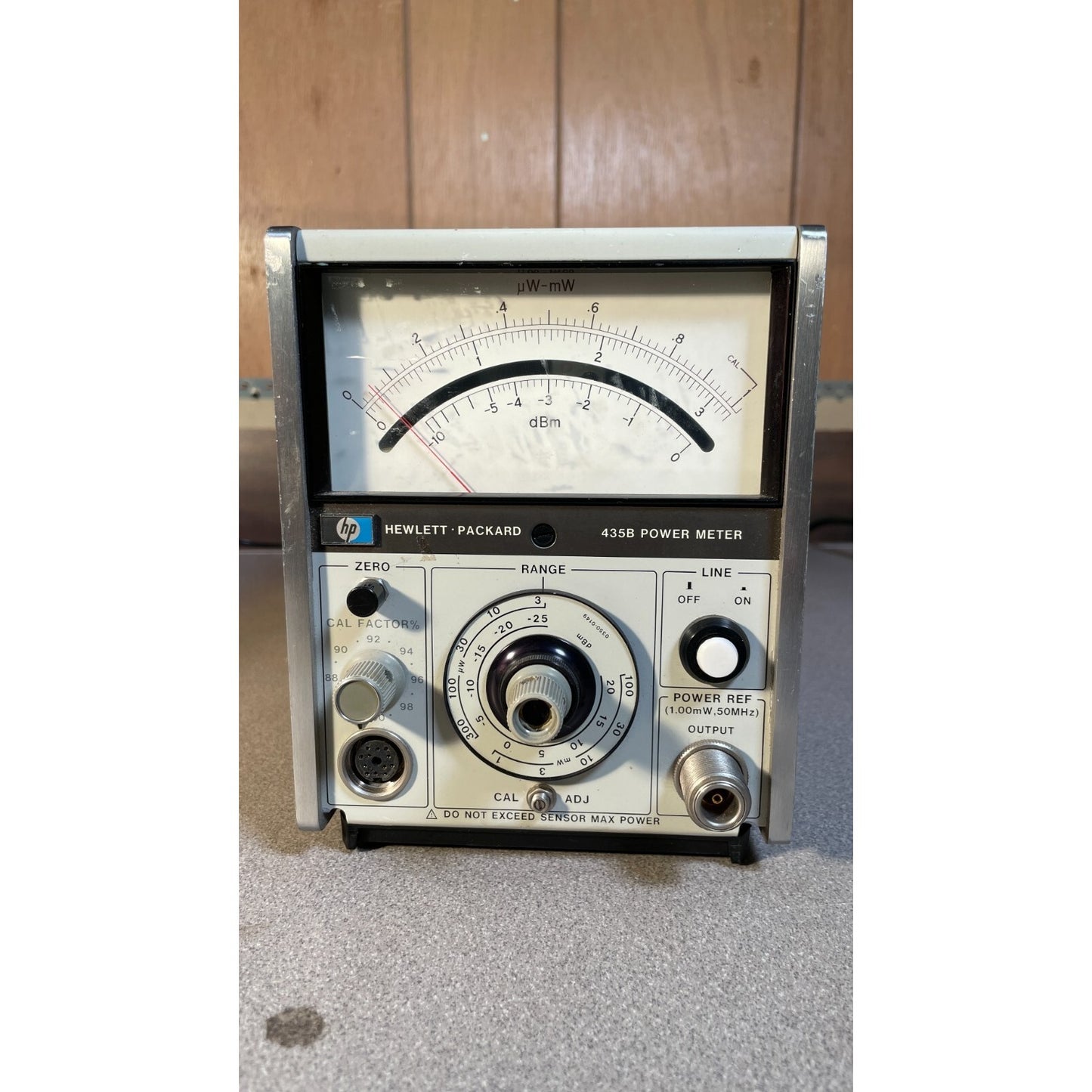 HP 435B Power Meter front panel closeup