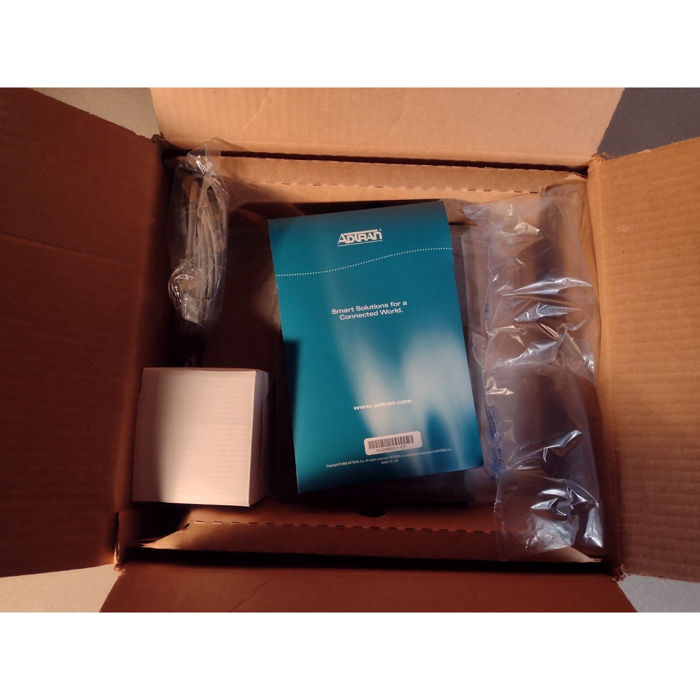 Adtran NetVanta 3200 Router documentation in box