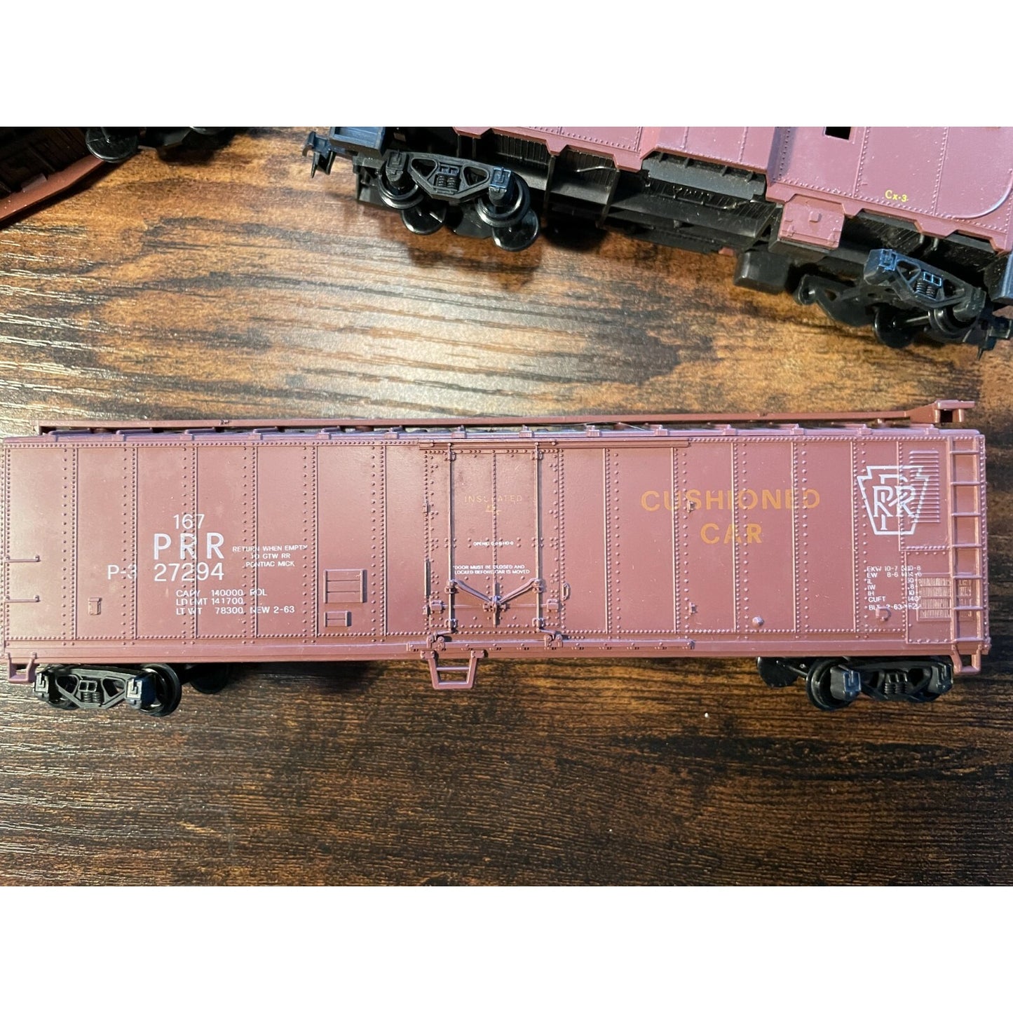 Vintage Train 1950's HO Scale Michigan Central Rail Road Train Lot train car closeup "Cushioned Car"