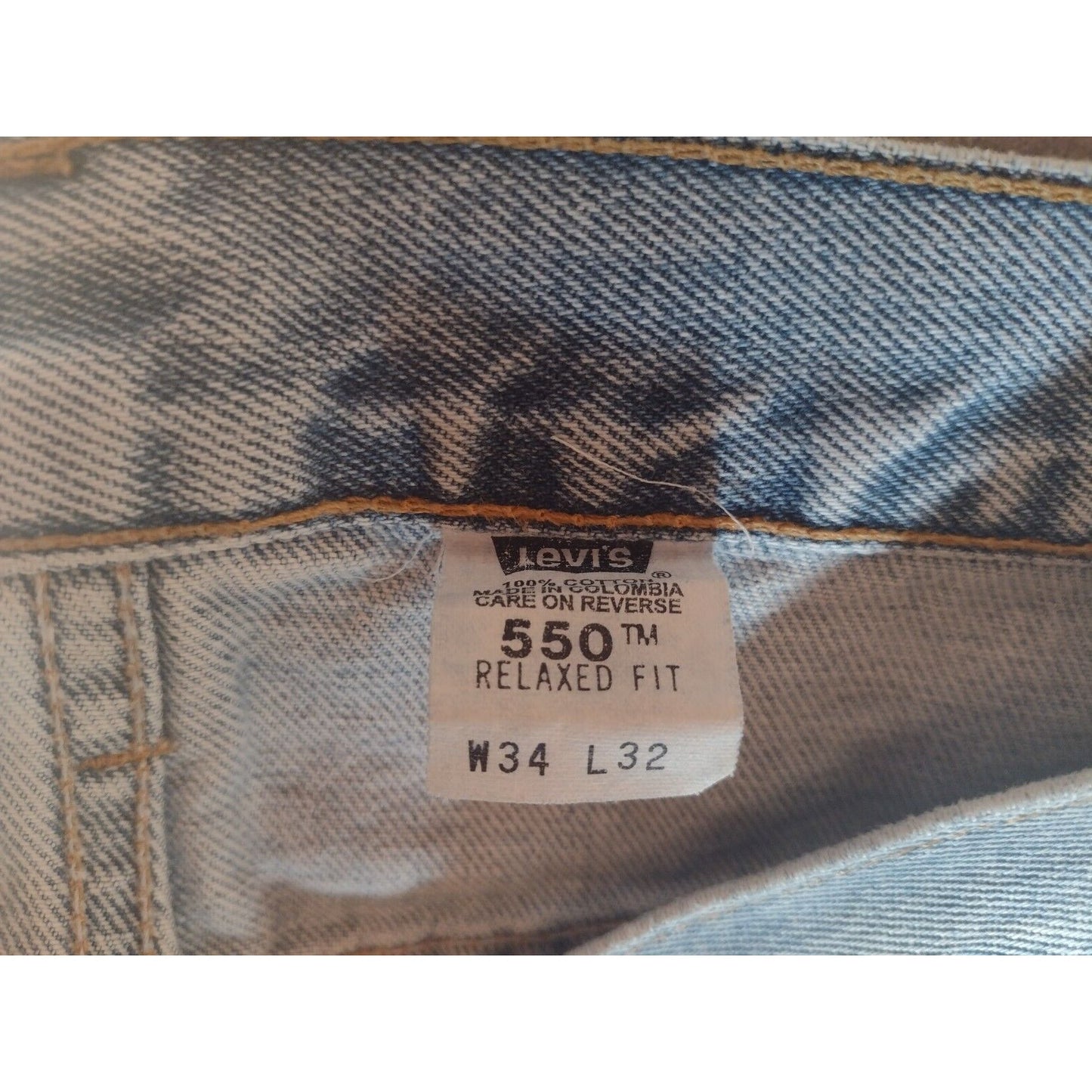 Levi's Strauss & Co Relaxed Fit Light Blue Jeans W34 L32 inside size label