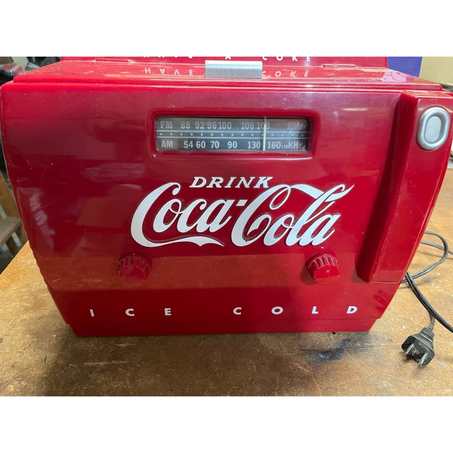 Coca-Cola Cooler Radio AM/FM Cassette Player Red (OTR-1949 Randix Vtg Old-Tyme)