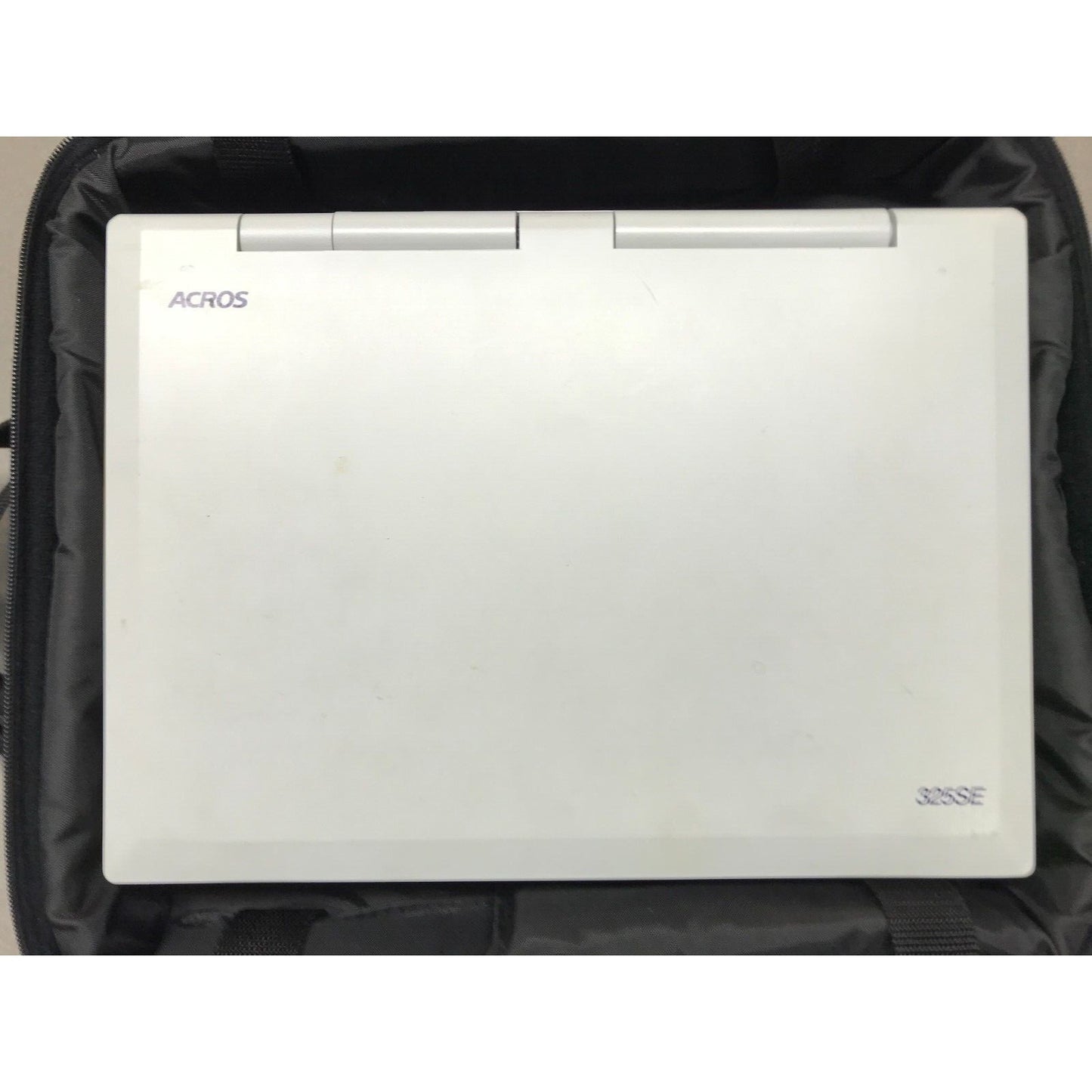 Acros 325SE Computer - Includes various cables and Leather Carrying Bag laptop in bag