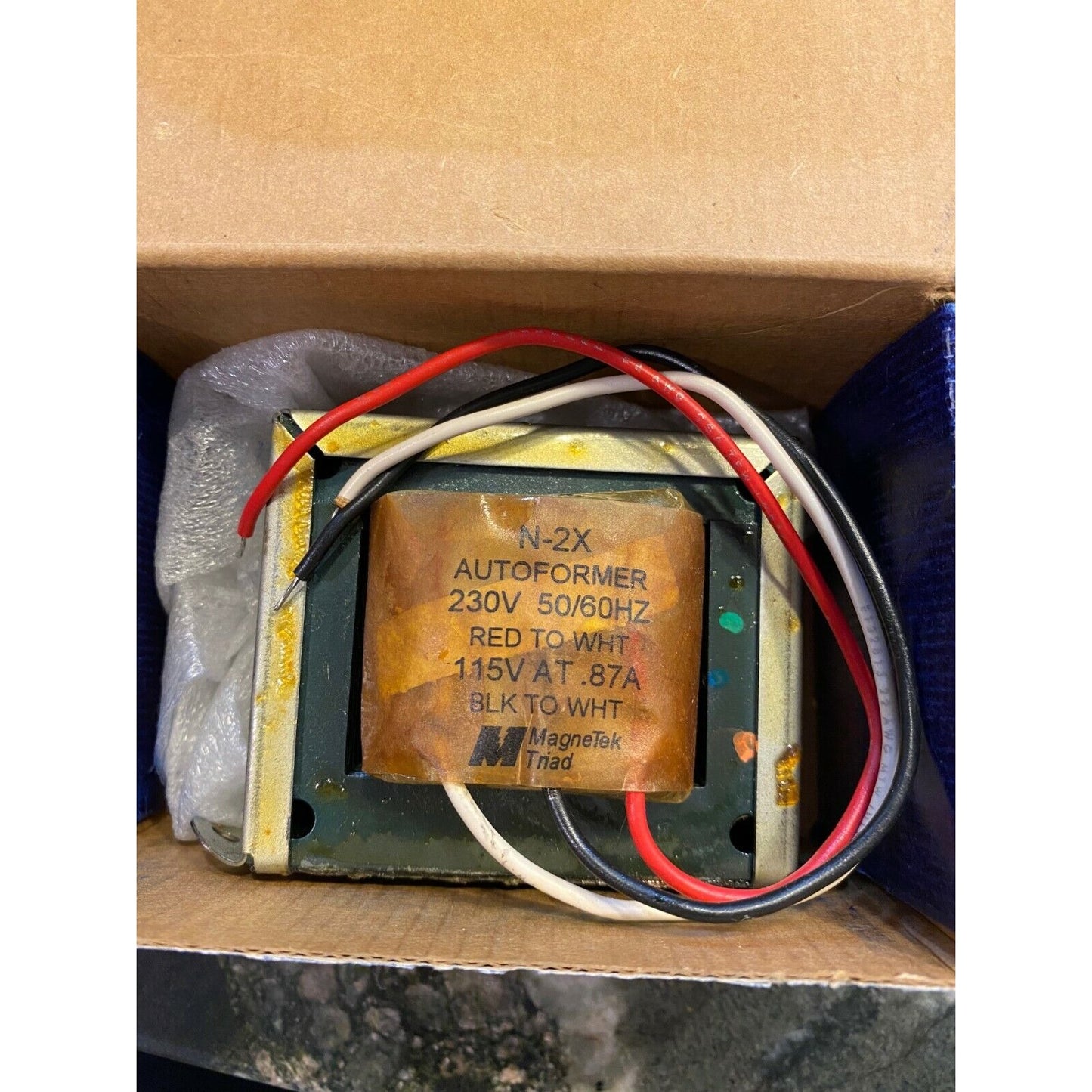 NEW MAGNETEK N-2X AUTOFORMER 230V 50/60HZ back view with connections