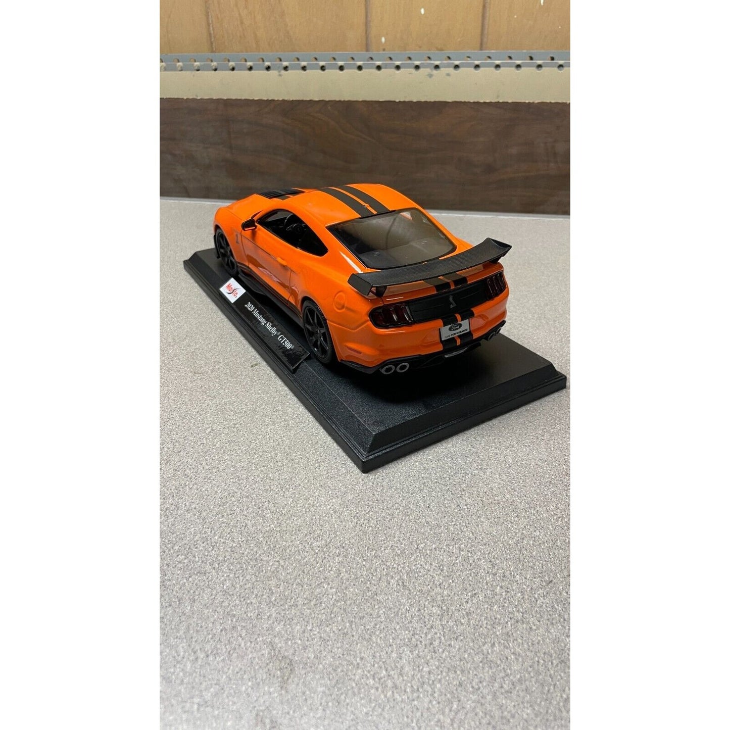 Maisto 2020 Mustang Shelby GT500 Orange Die Cast, Scale 1/18 with Base driver's side/rear view