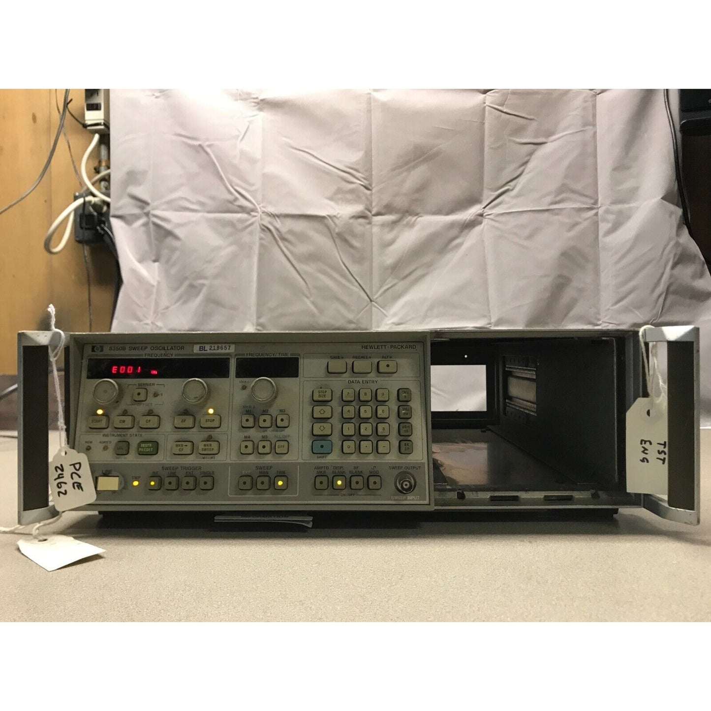 HP Hewlett Packard 8350B Sweep Oscillator Aglent Main Frame front view