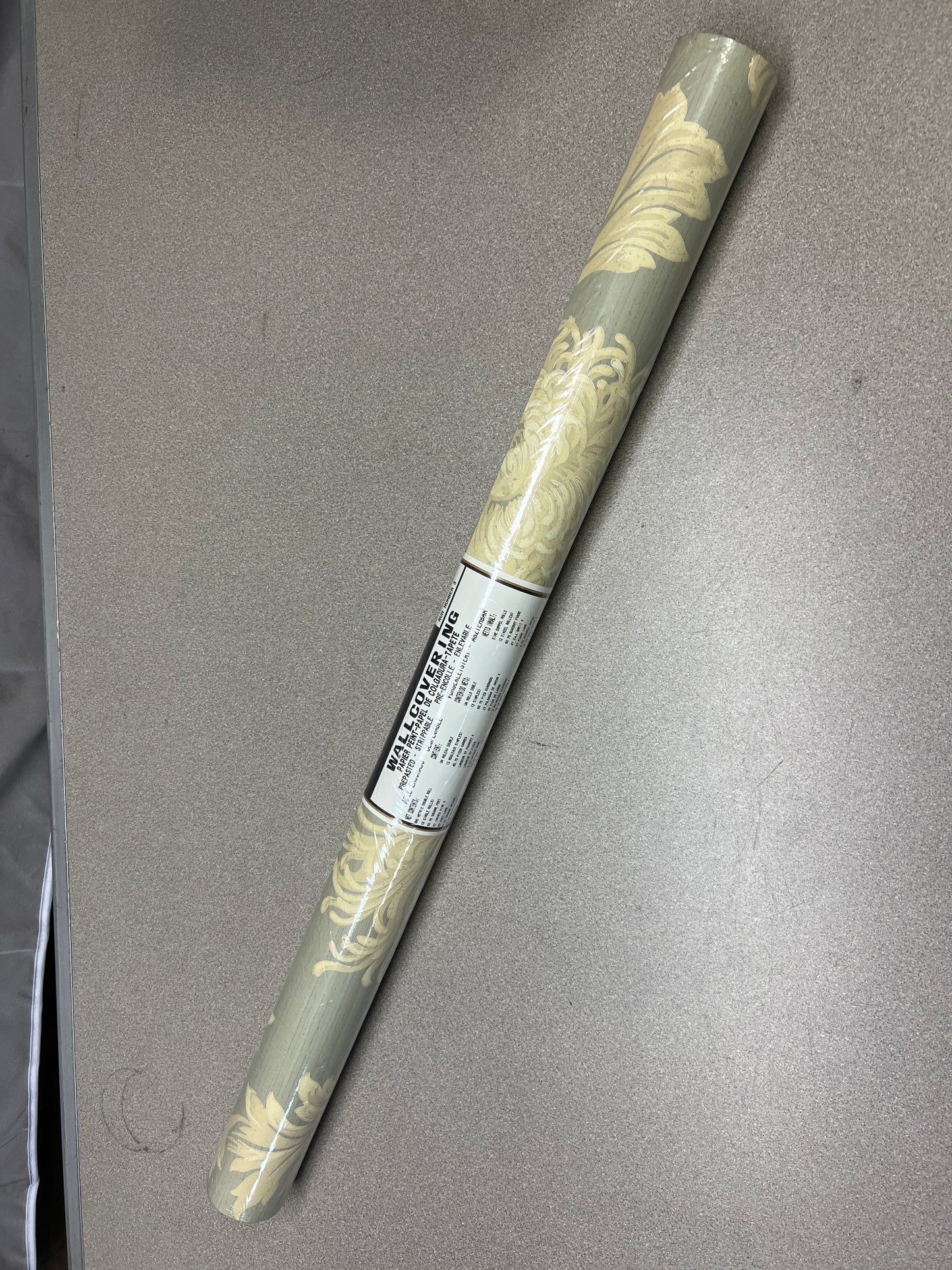 Eisenhart Wall Covering Paper (covers 60.75ft) (Lot of 9) (green background)