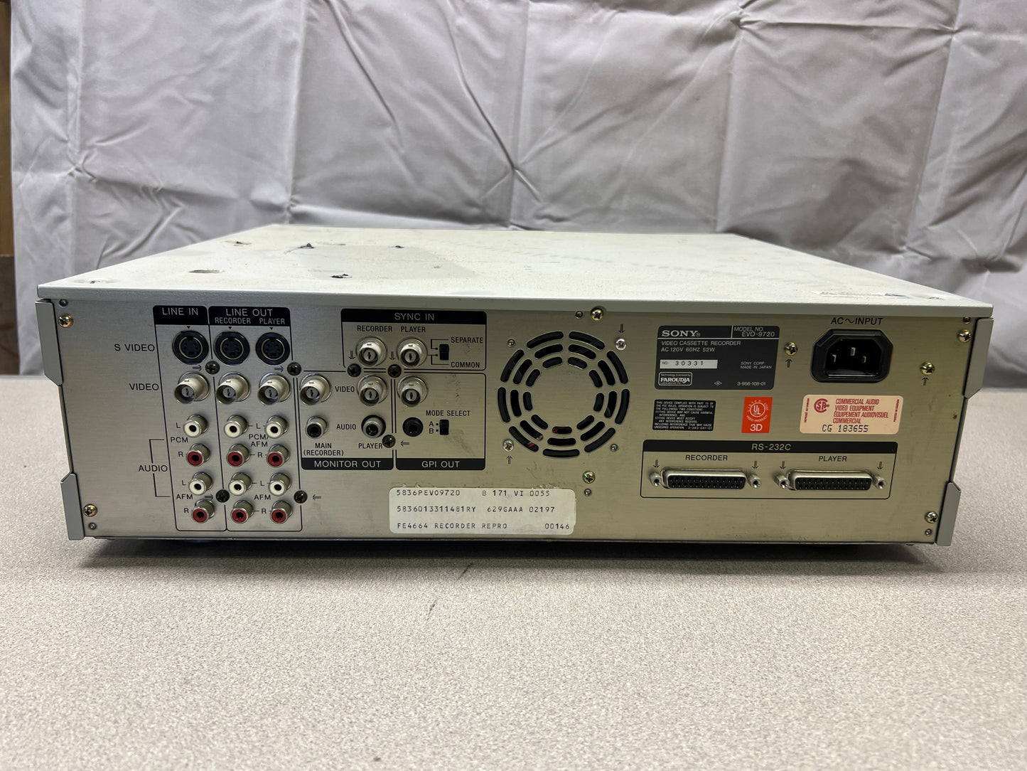 SONY Video Cassette Recorder, Video Hi8, Model EVO-9720 (with RM-e9720 editing controller