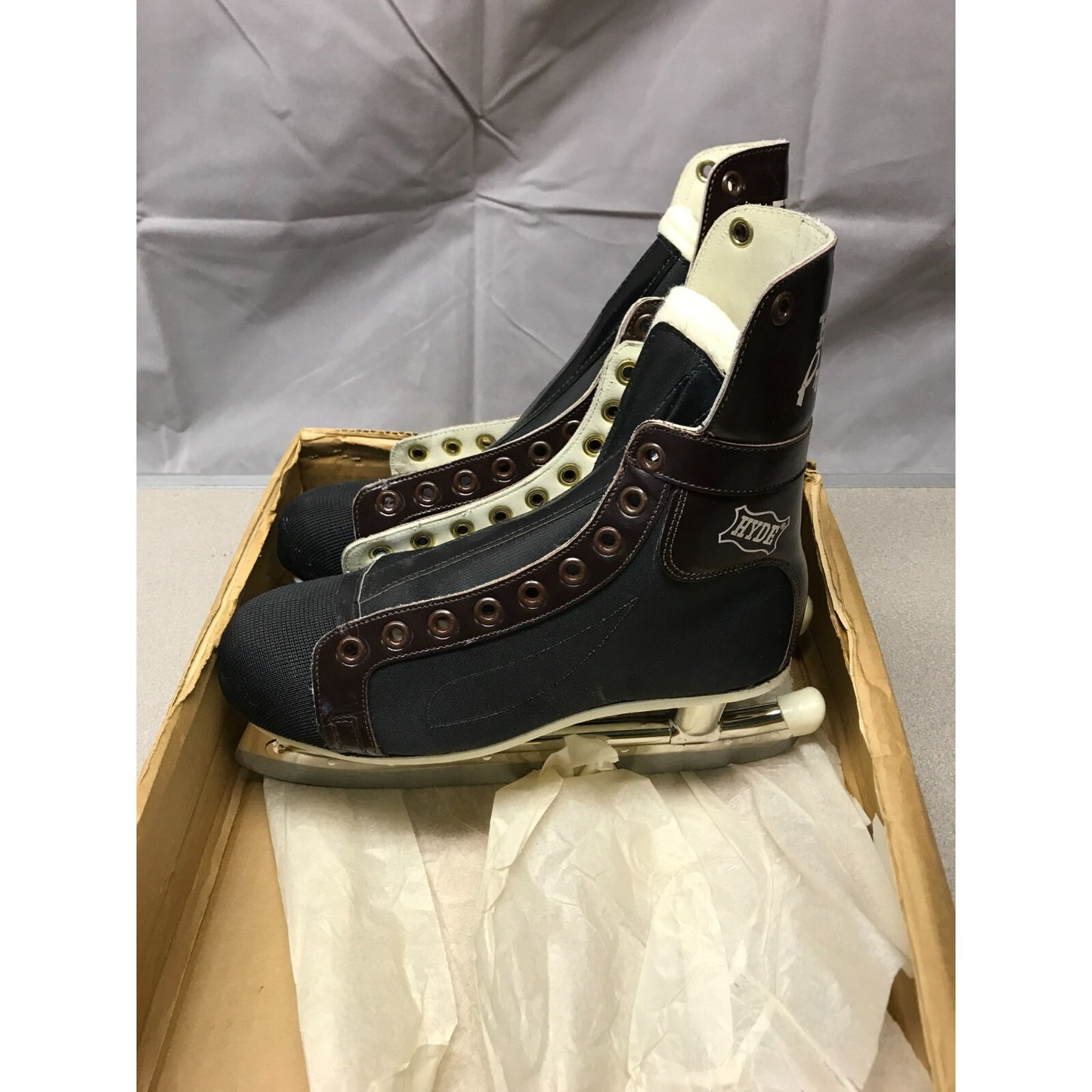 Vintage Hyde Jr. Blue Liner 784 4 Hockey Skates side view