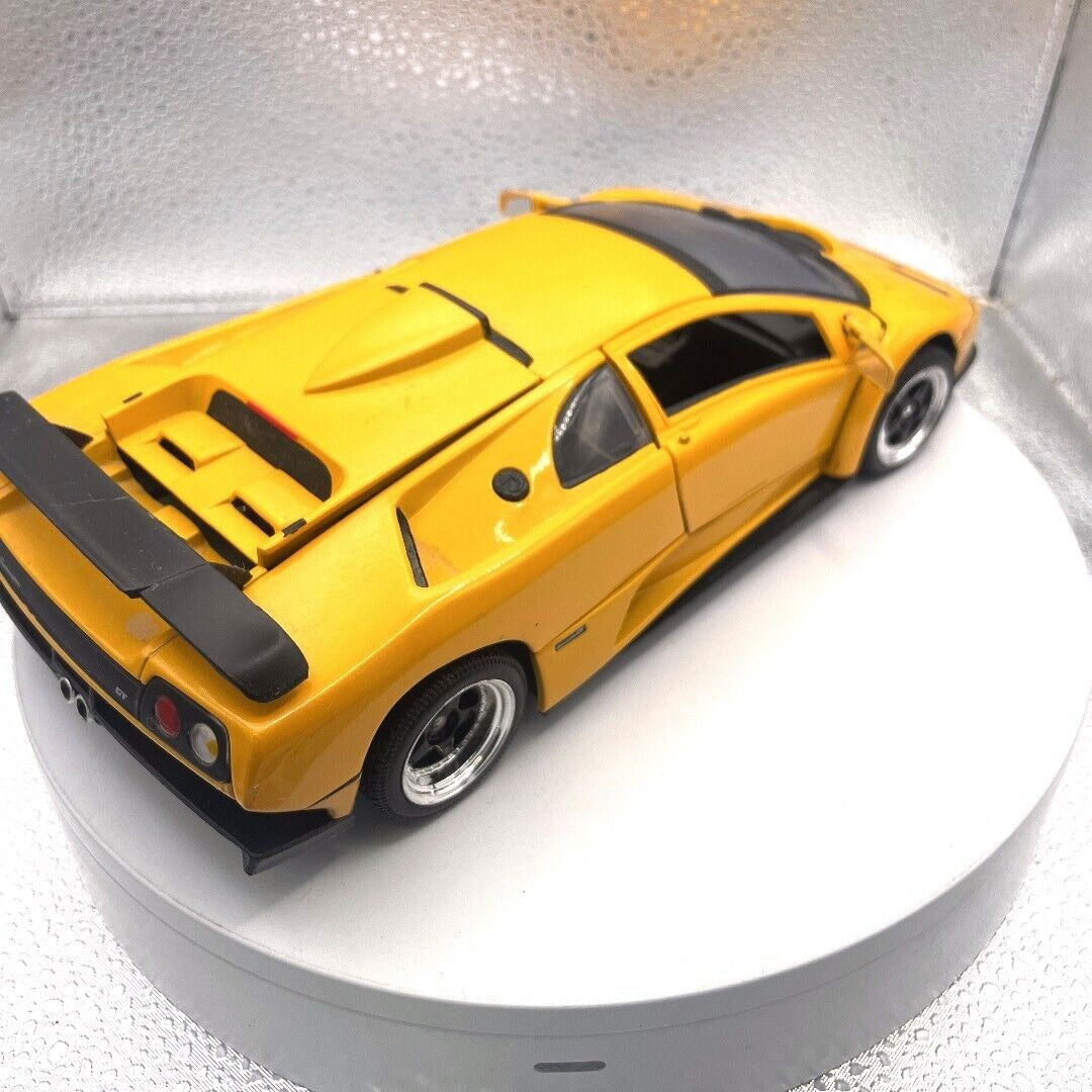 Motor Max Lamborghini Diablo GT Yellow, 1/18 Scale rear, passenger side view