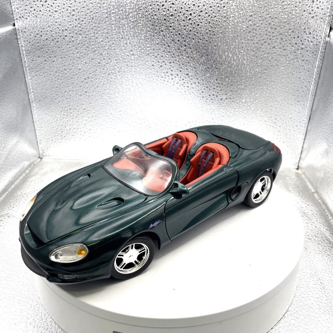 Maisto Mustang Mach III Green Die Cast, Scale: 1/18 front end/driver side view