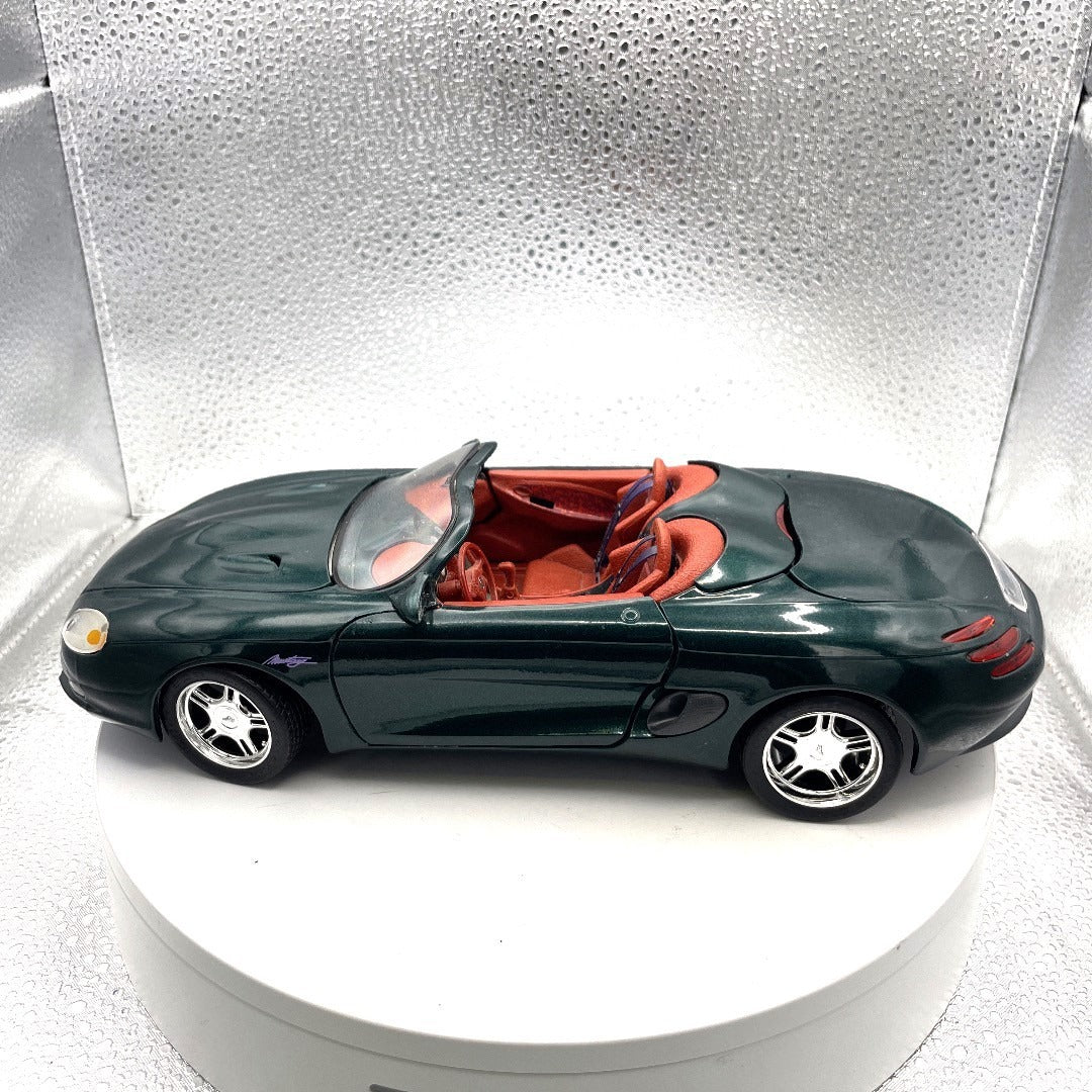 Maisto Mustang Mach III Green Die Cast, Scale: 1/18 drivers side view