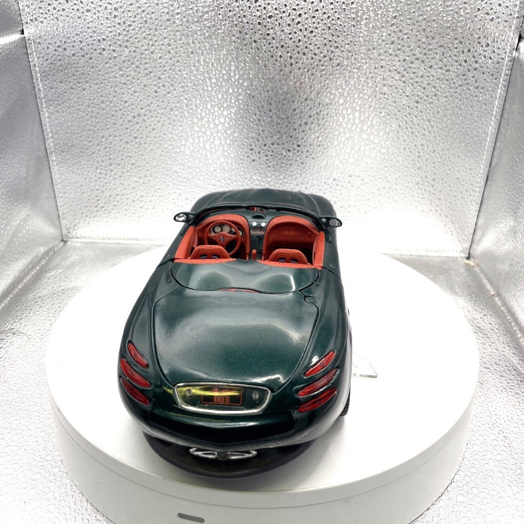 Maisto Mustang Mach III Green Die Cast, Scale: 1/18 back end/trunk view