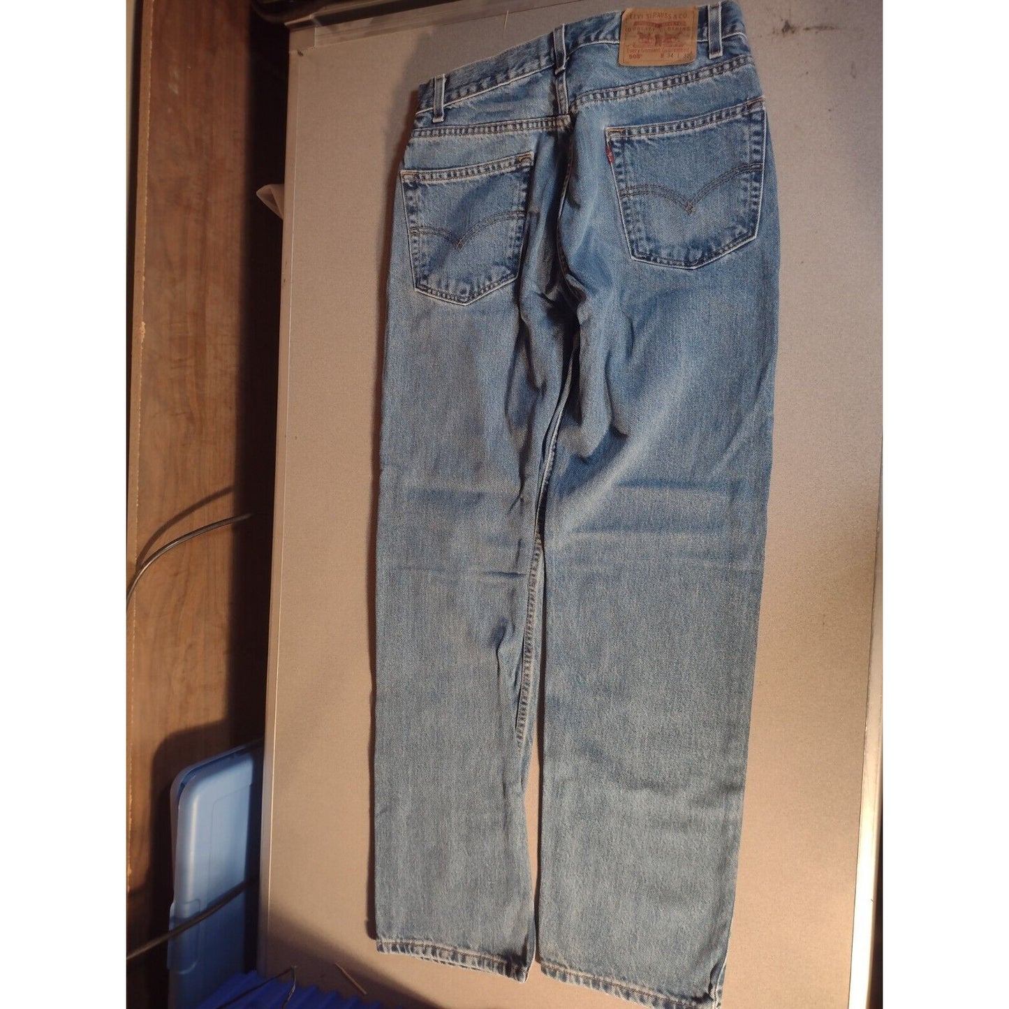 Levi's Strauss & Co Regular Fit Straight Leg W34 L32 back of pants