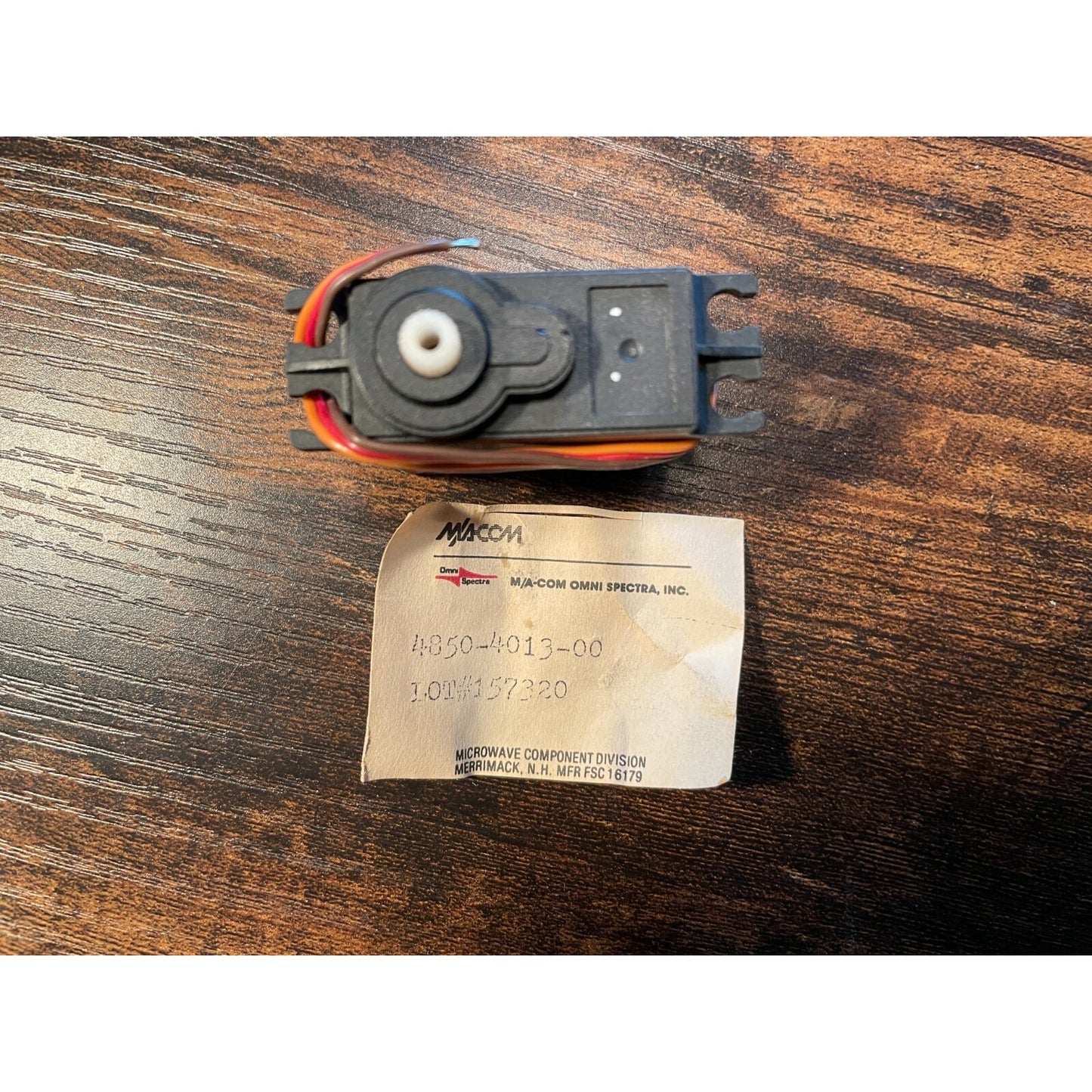 MA-Com 4850-4013-00 top view with product tag