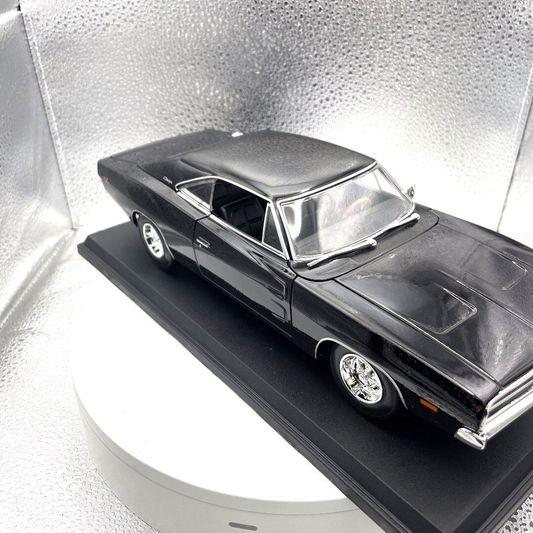 Maisto 1969 Dodge Charger R/T Black Die Cast with Base, Scale: 1/18 passenger side/front view