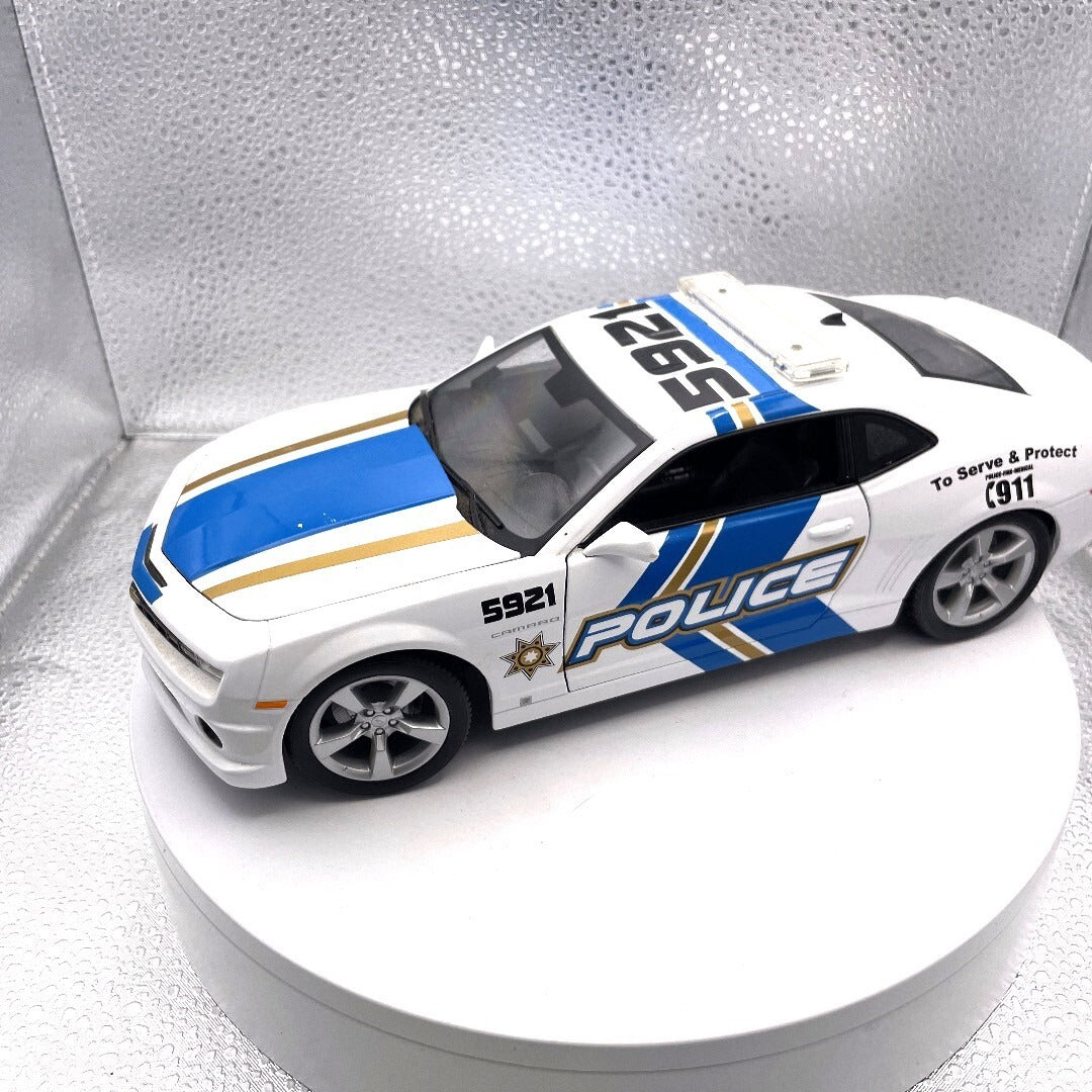 Maisto 2010 Chevrolet Camaro White Police Die Cast, Scale: 1/18 11336
driver's side view