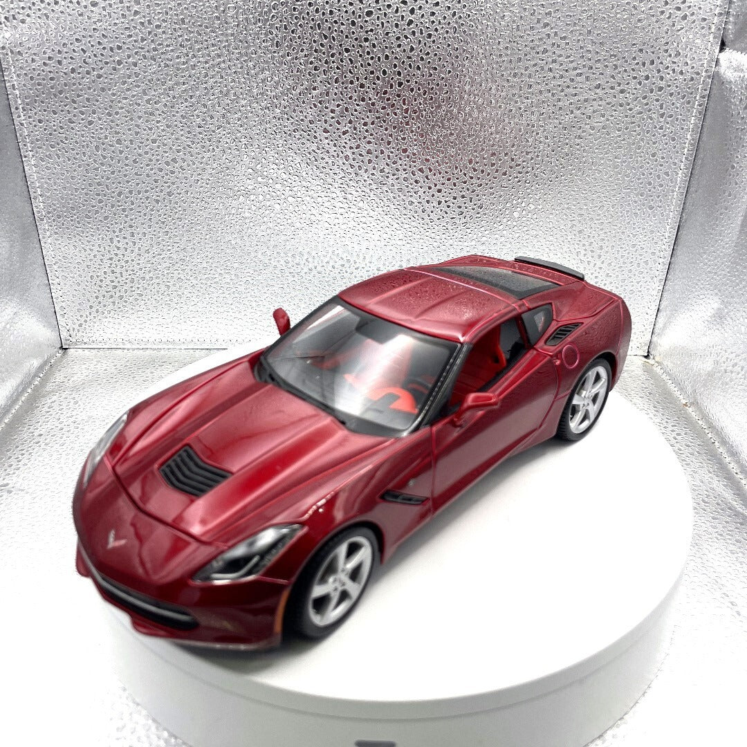 Maisto 2014 Corvette Stingray Red Die Cast, 1/18 Scale 11328 front/driver's side view