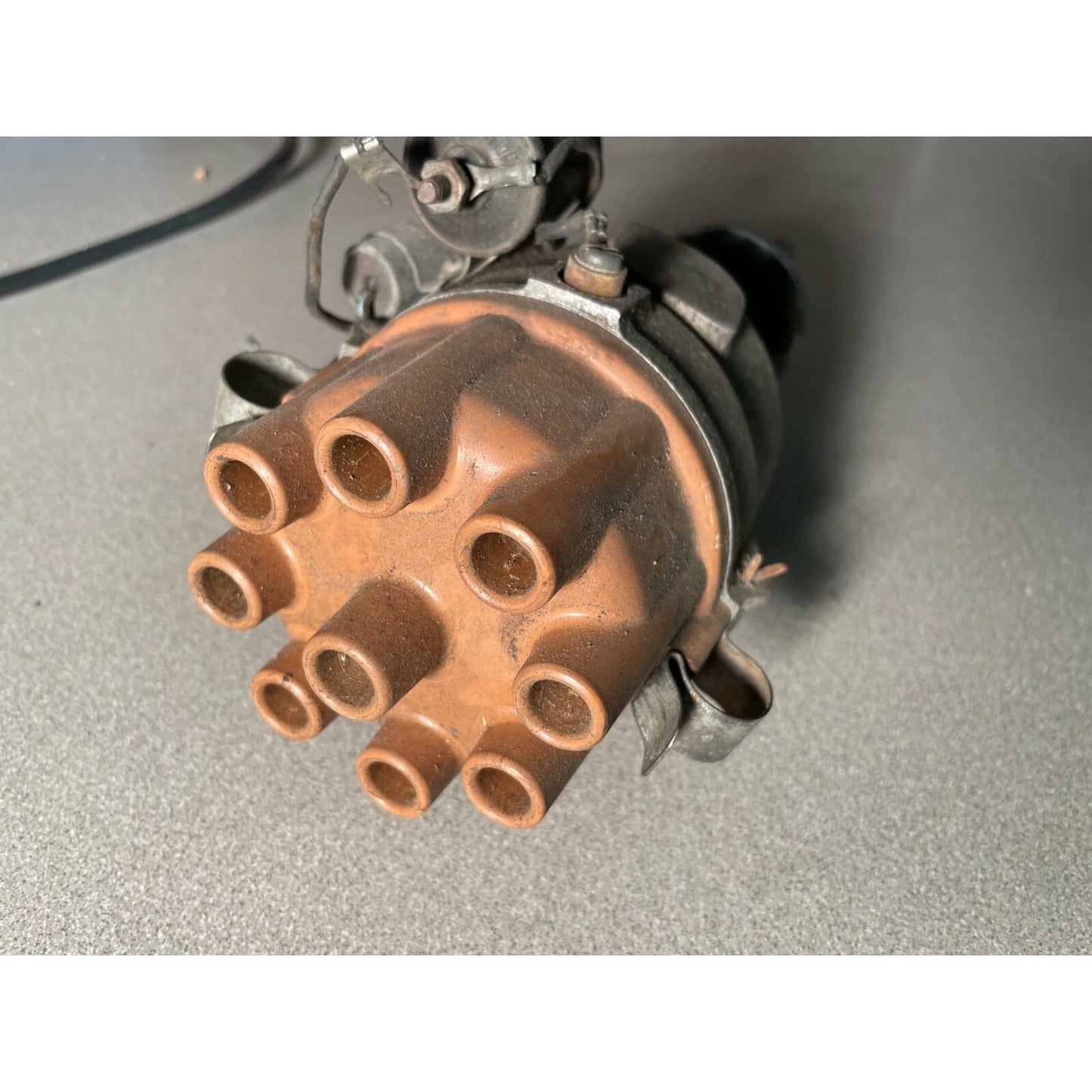 Mallory C346 Dual Point Ignition Distributor cap view