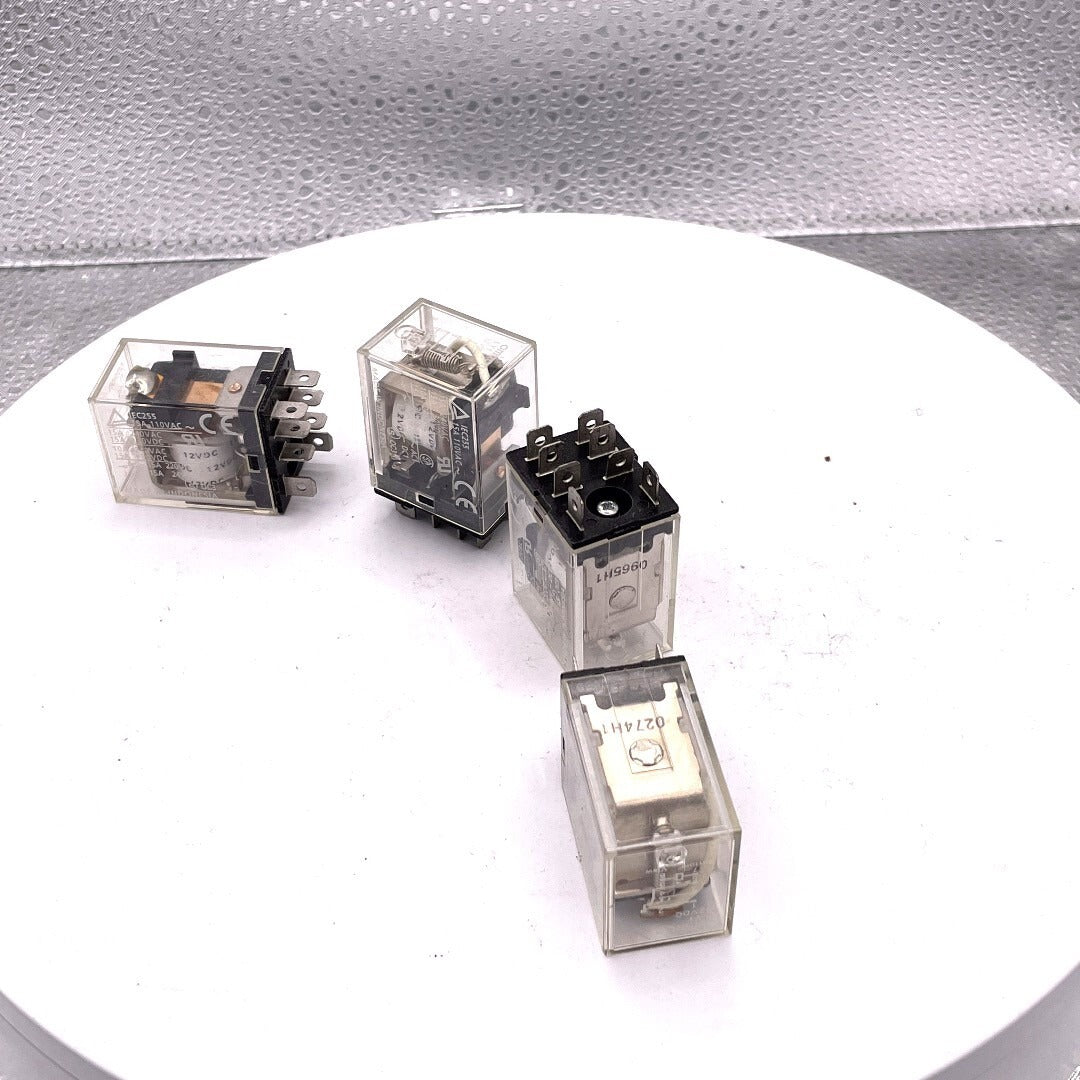 OMRON General Purpose Relay: 8 Pins - Relay, SPDT, 15A @ 120V, 15A @ 24V, 24V AC (4 Pack) top side and bottom views