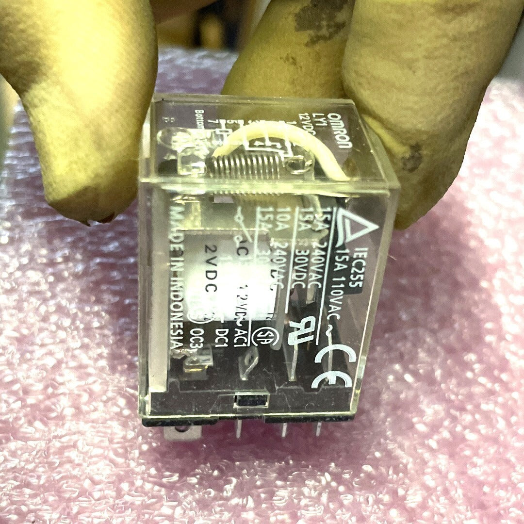 OMRON General Purpose Relay: 8 Pins - Relay, SPDT, 15A @ 120V, 15A @ 24V, 24V AC (4 Pack) top and side view closeup