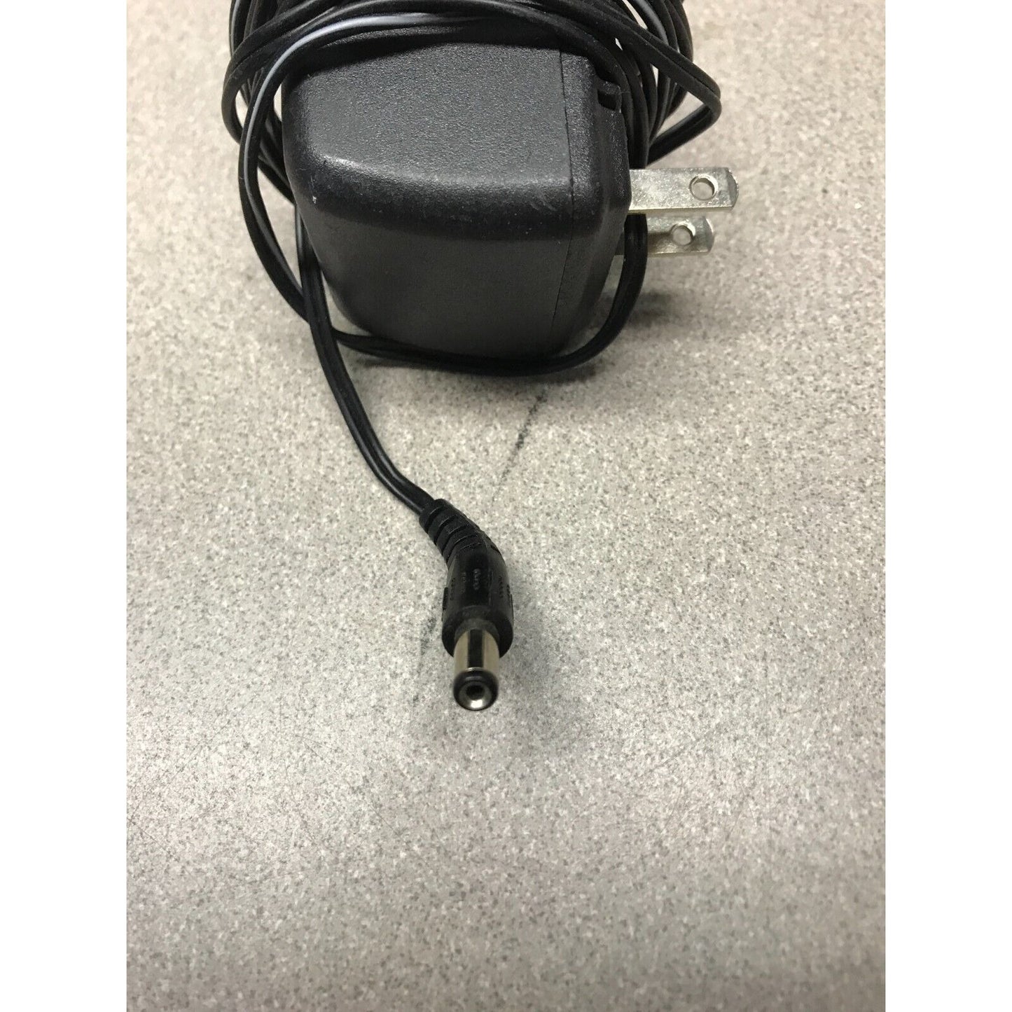AC Adaptor Model MCDD105050UA0