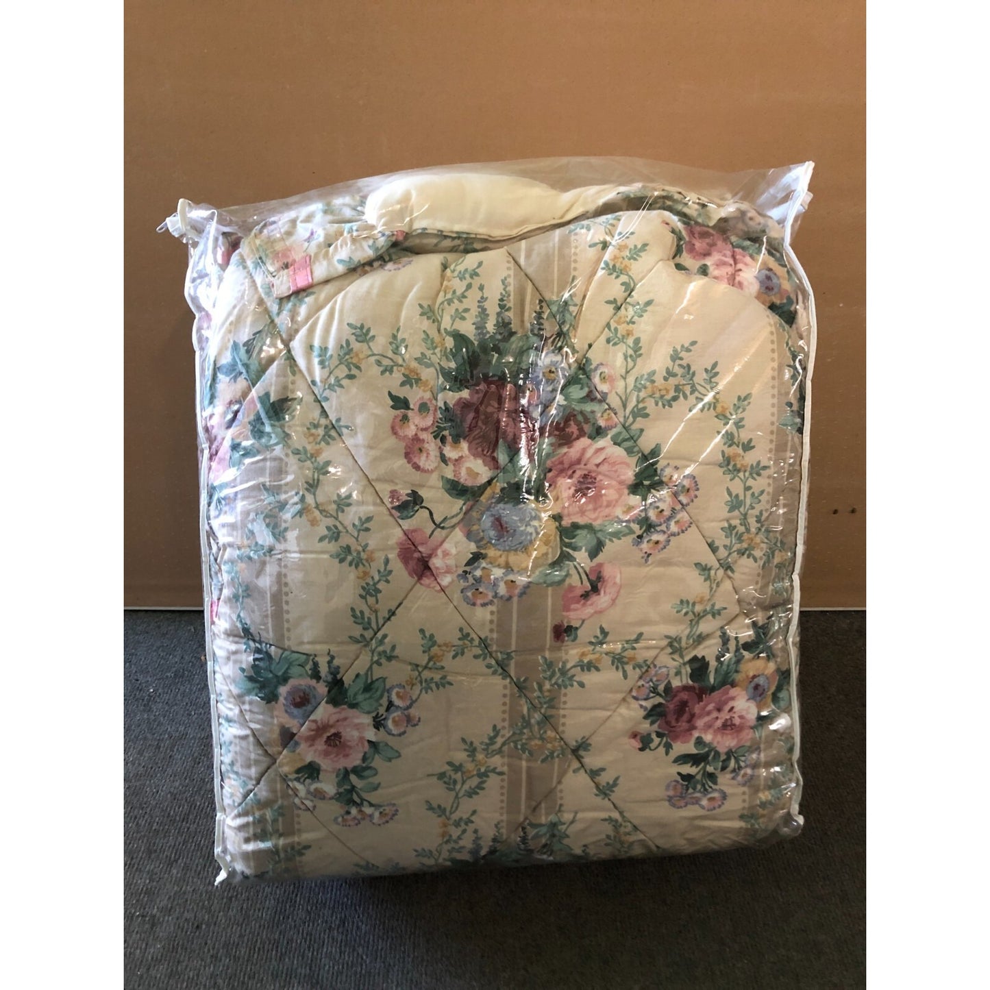 Queen Comforter 86x94 Bed Set w/ Matching Curtain Set