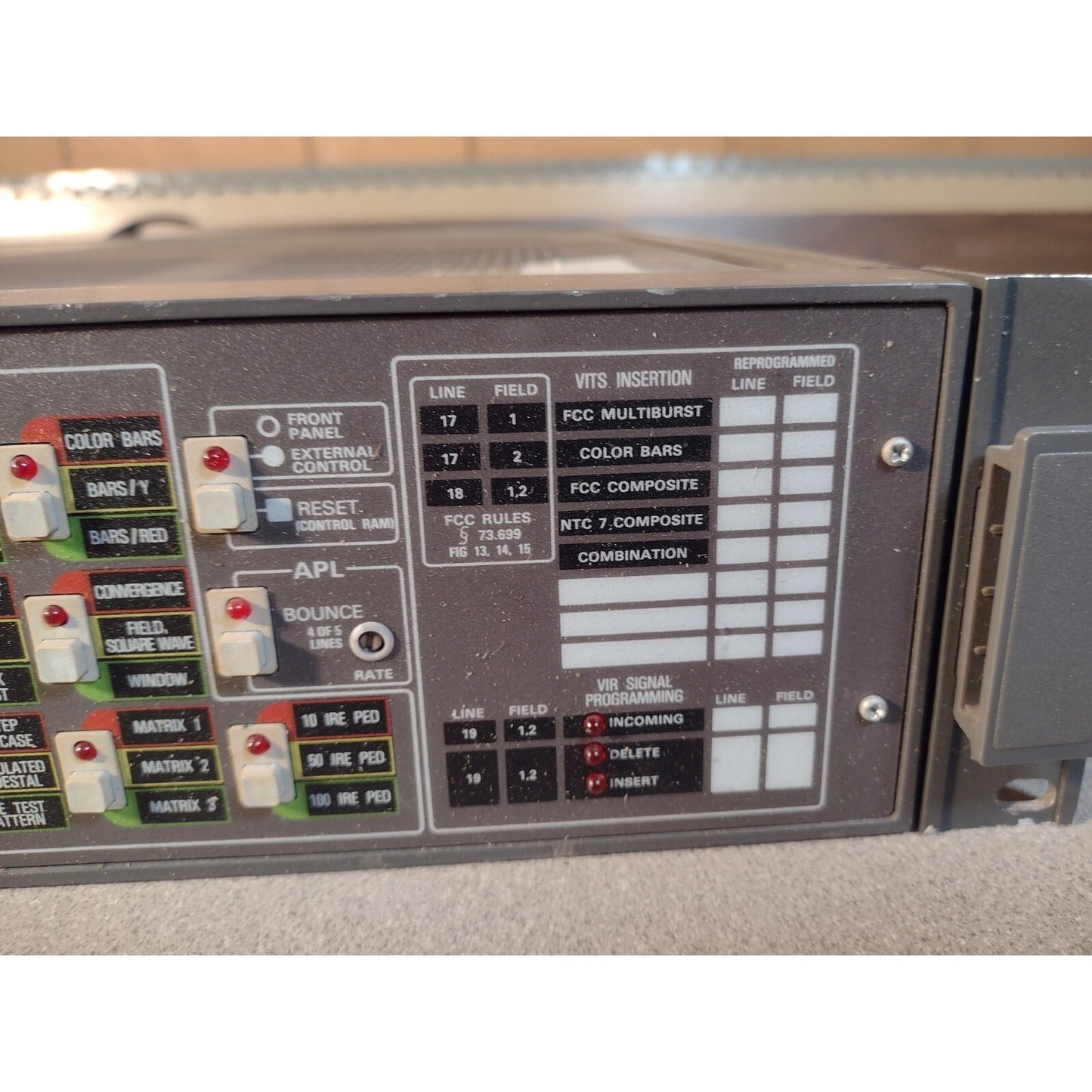 Tektronix 1900 MOD 10 front panel closeup