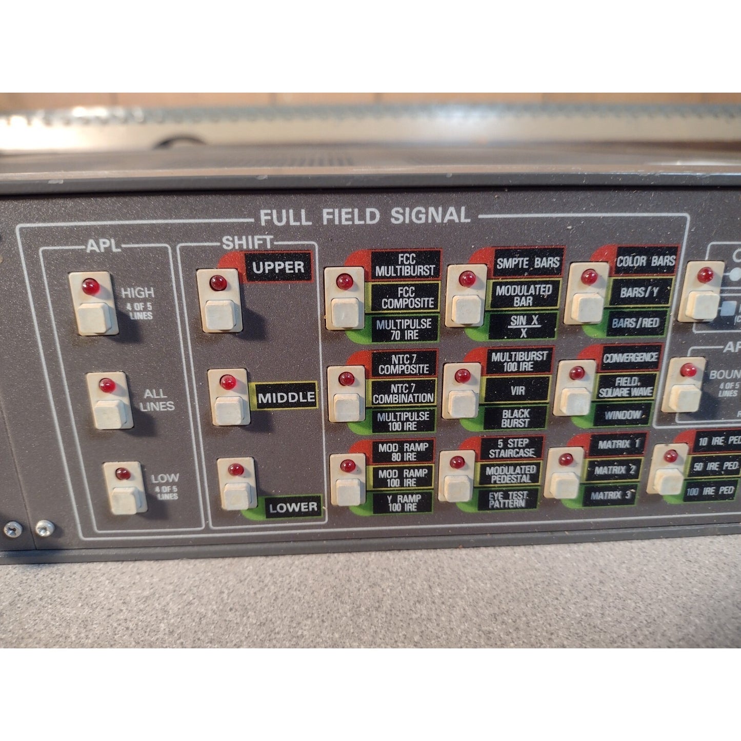 Tektronix 1900 MOD 10 front panel closeup
