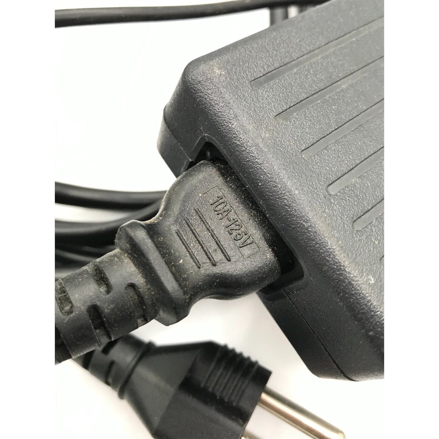 Switchbox Power cord 10ft AC input 100-240V DC Output 12V plug