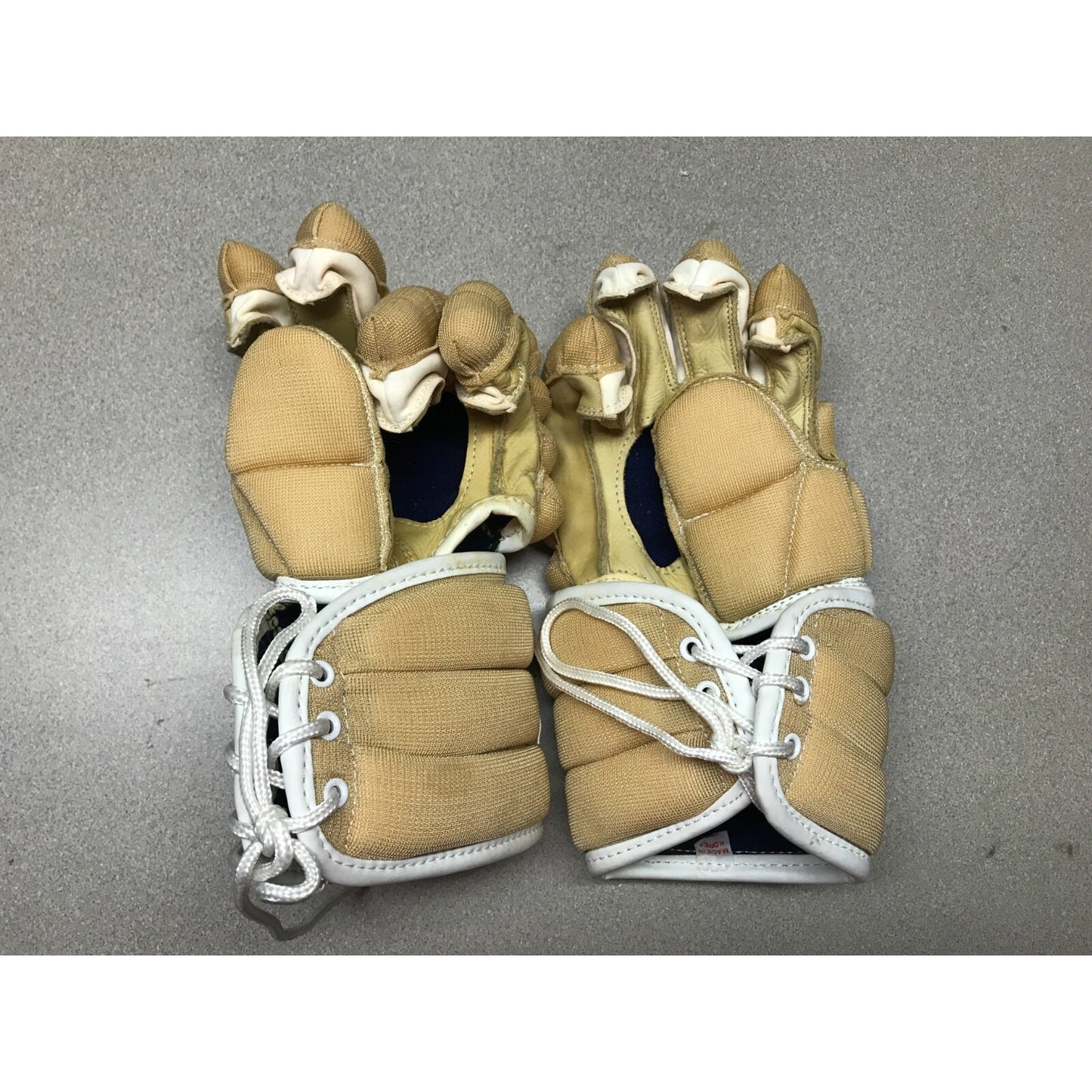 Tan Armored Lacrosse Gloves STX 425 Pair Vintage underside view