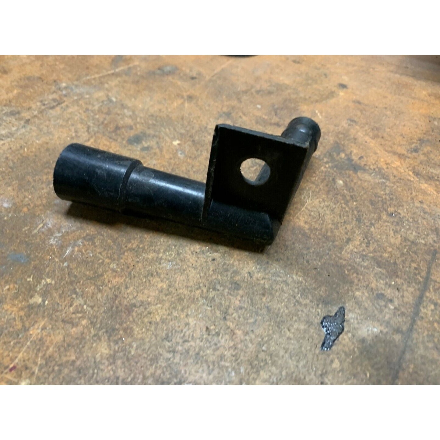 VW 113-819-539 U Drain Tube Elbow - Connects to Air Control Box