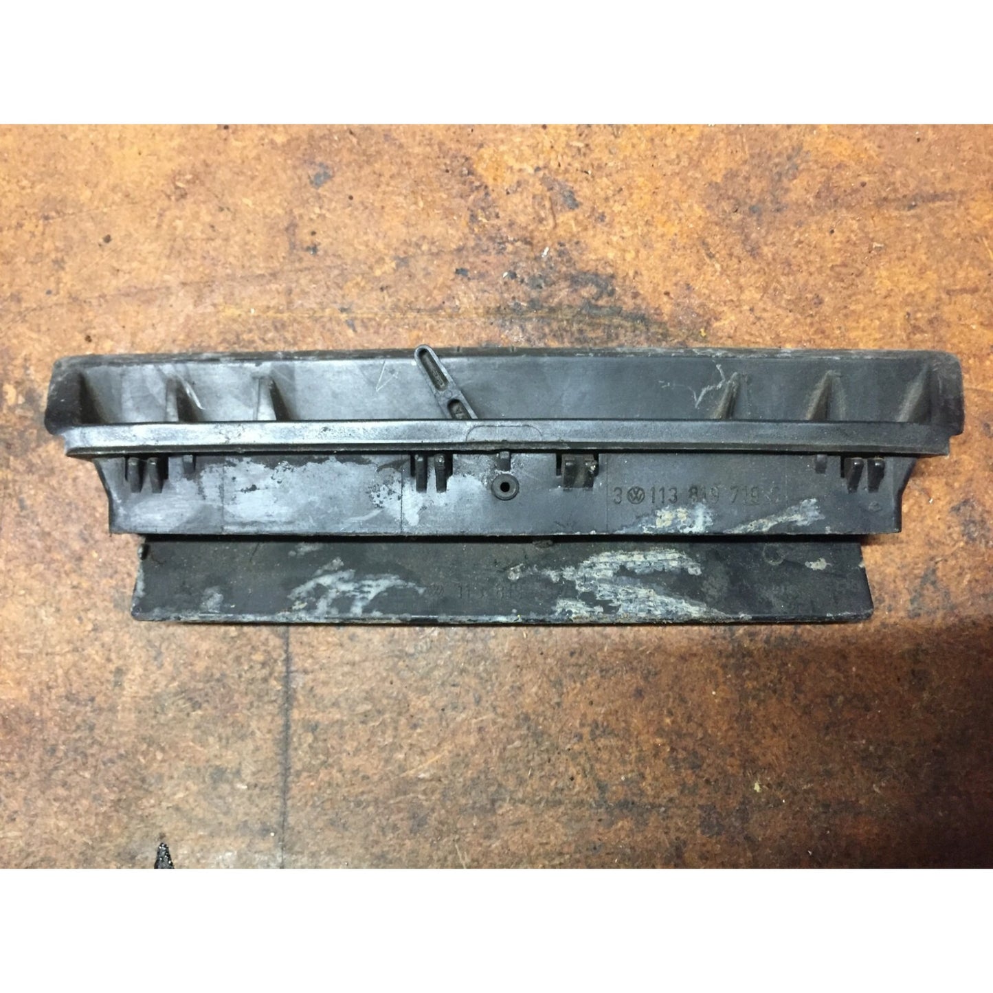 VW Air Vent 113-819-719-C,