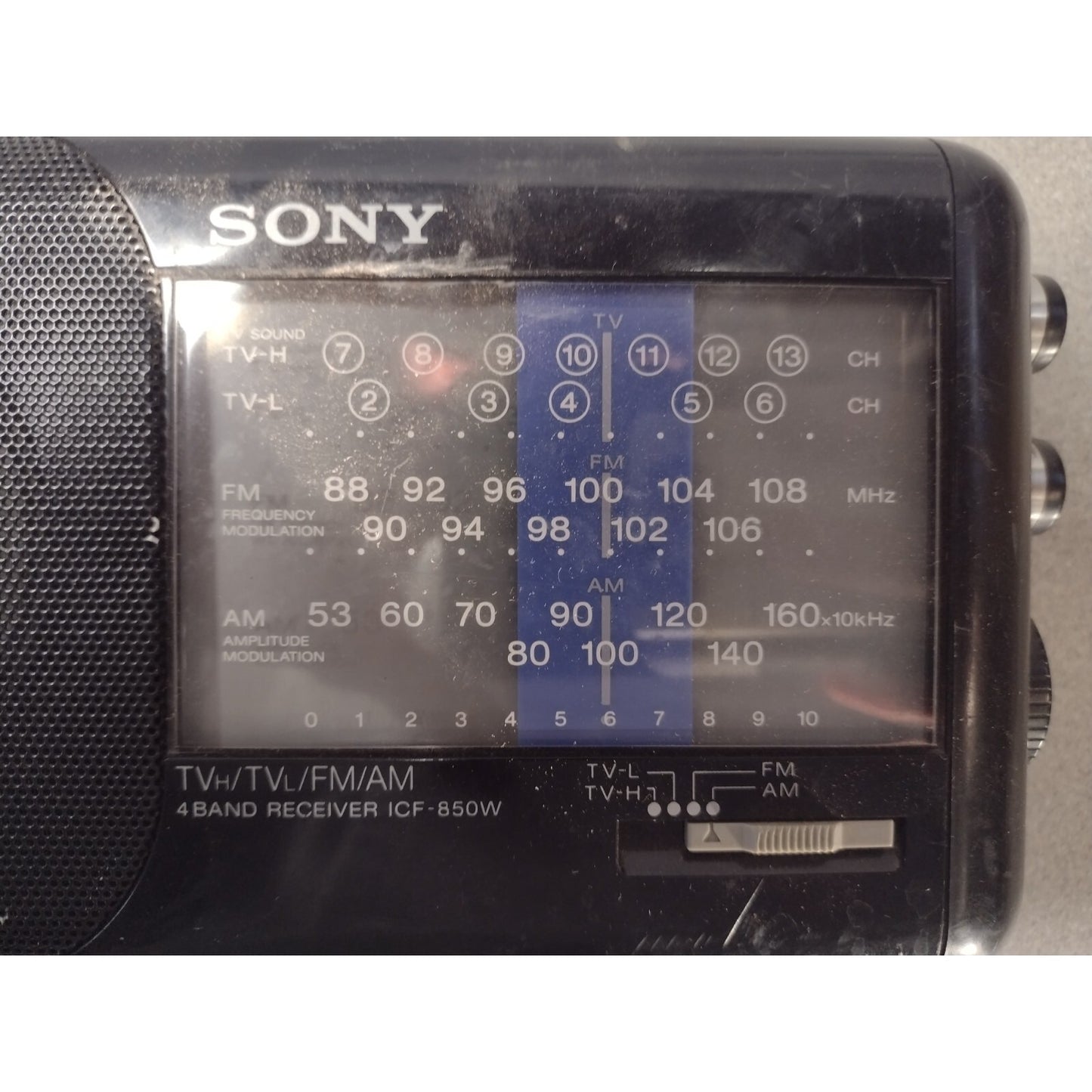 Sony Portable Radio 4 Band Receiver - Model ICF-850W display close up