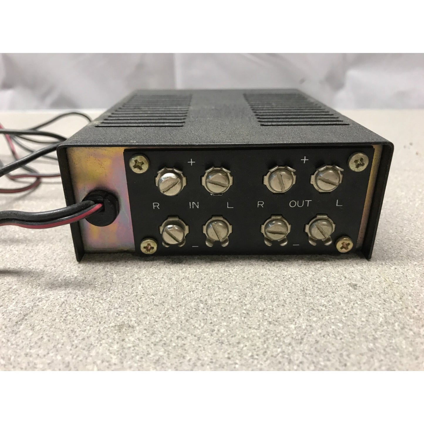 Sparkomatic Power Booster Power Amplifier LC50 5A Fuse 12V DC Negative Ground back of unit connections