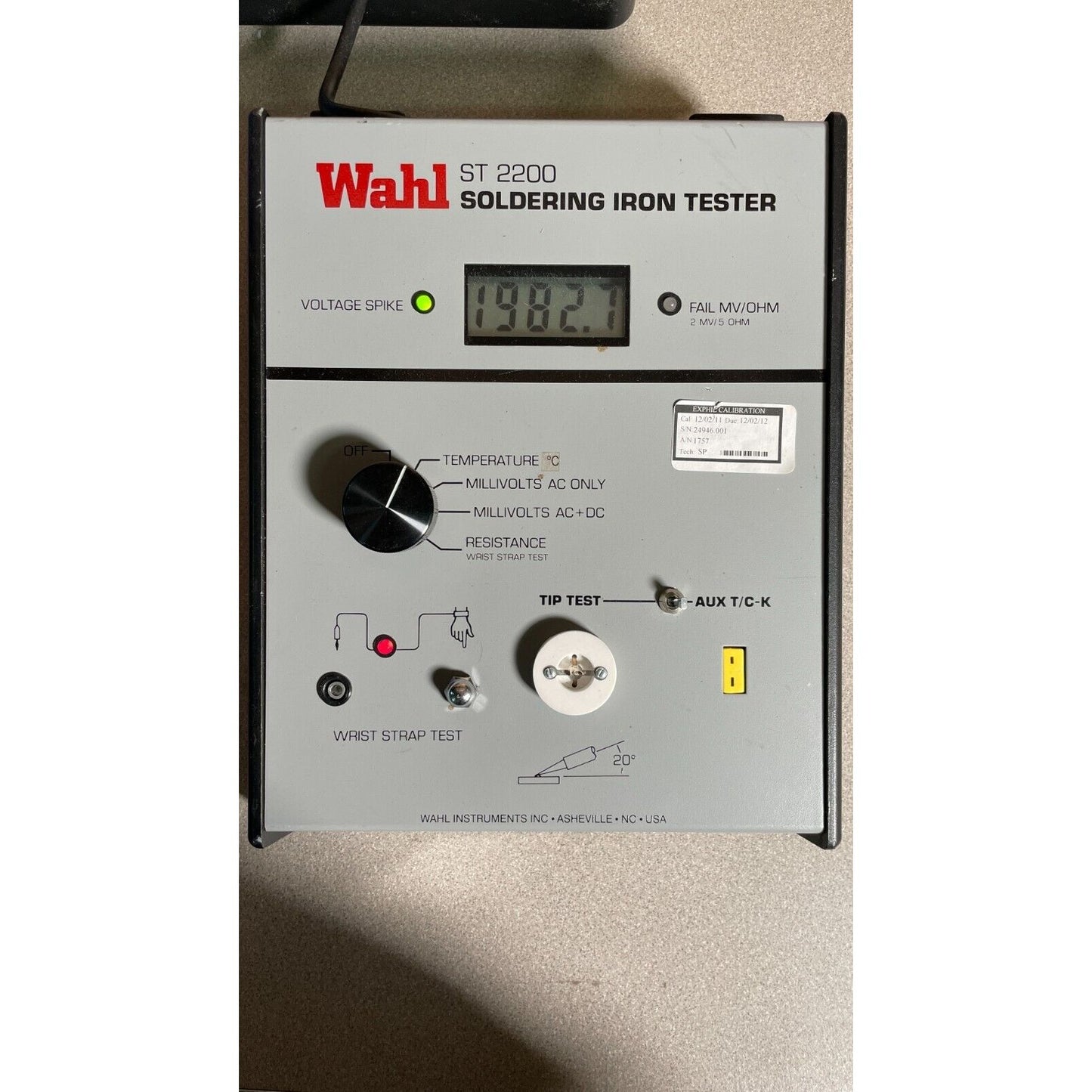 Wahl ST 2200 Soldering Iron Tester front panel turned on