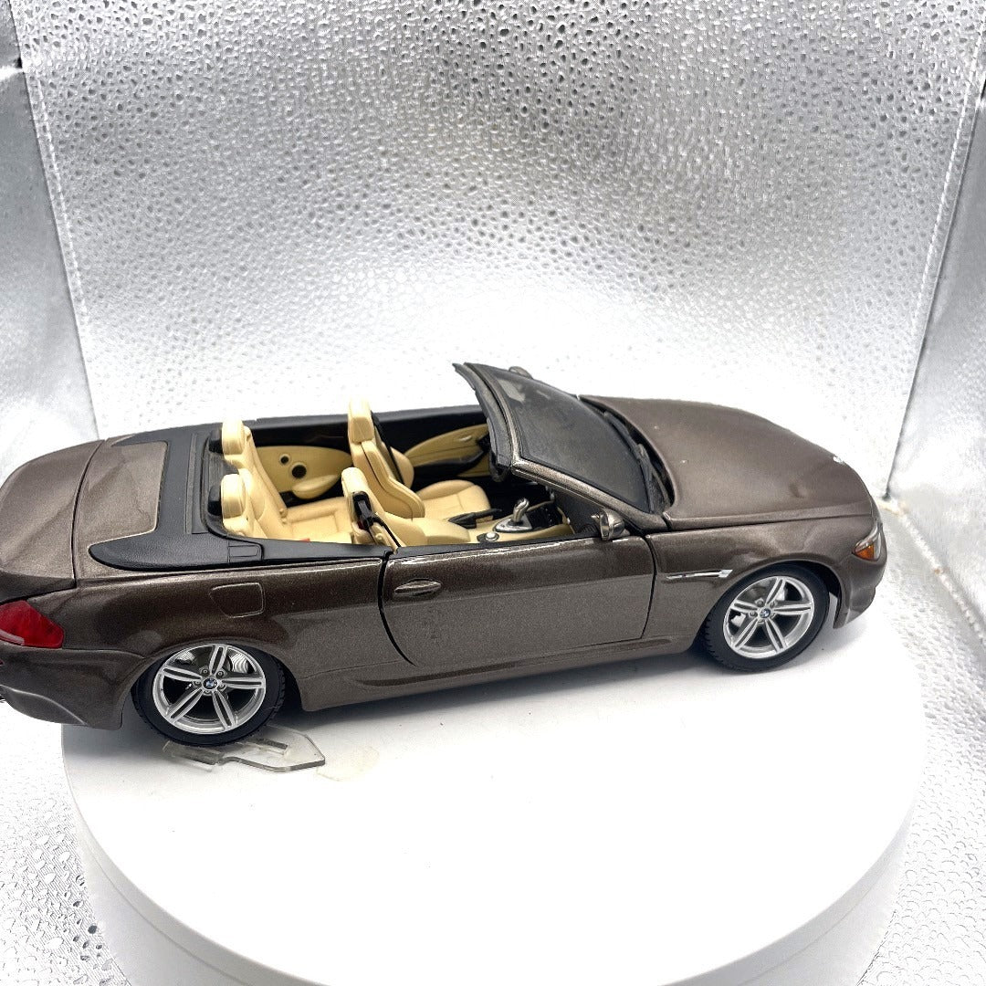 Maisto BMW M6 Cabriolet Brown Die Cast, Scale: 1/18, 11407 passenger side view