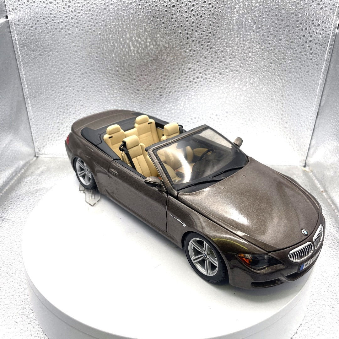 Maisto BMW M6 Cabriolet Brown Die Cast, Scale: 1/18, 11407 passenger side/front end view