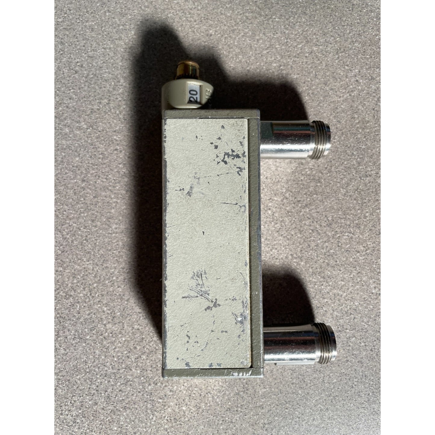 Agilent HP 8495A 70dB, DC 4 GHz Manual Attenuator side view