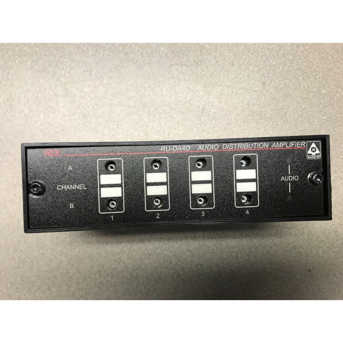 Rack-Up Audio Distribution Amplifier RU-DA4D Front panel